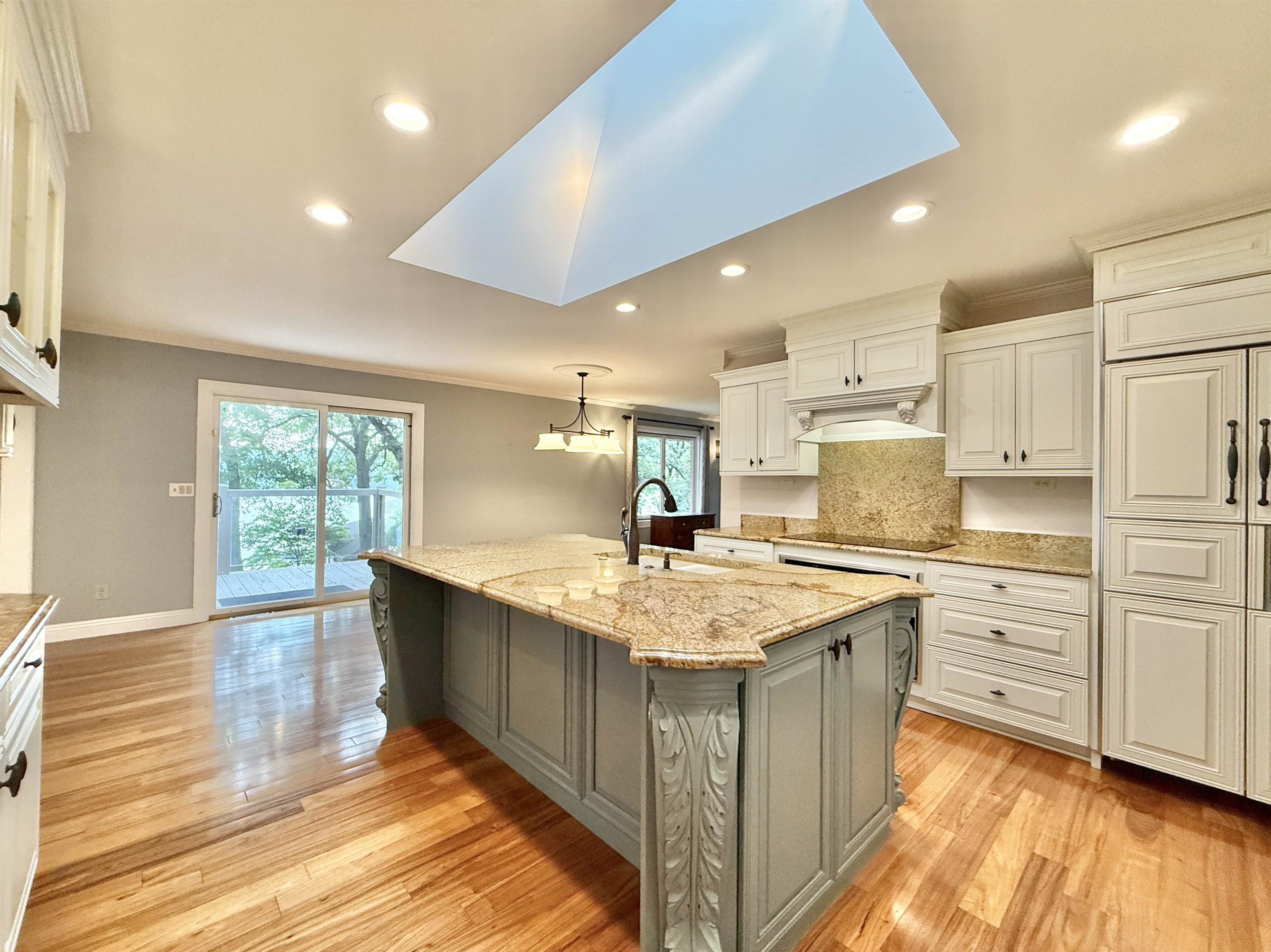 Beloit, Wisconsin, 53511, United States, 4 Bedrooms Bedrooms, ,3 BathroomsBathrooms,Residential,For Sale,1905797
