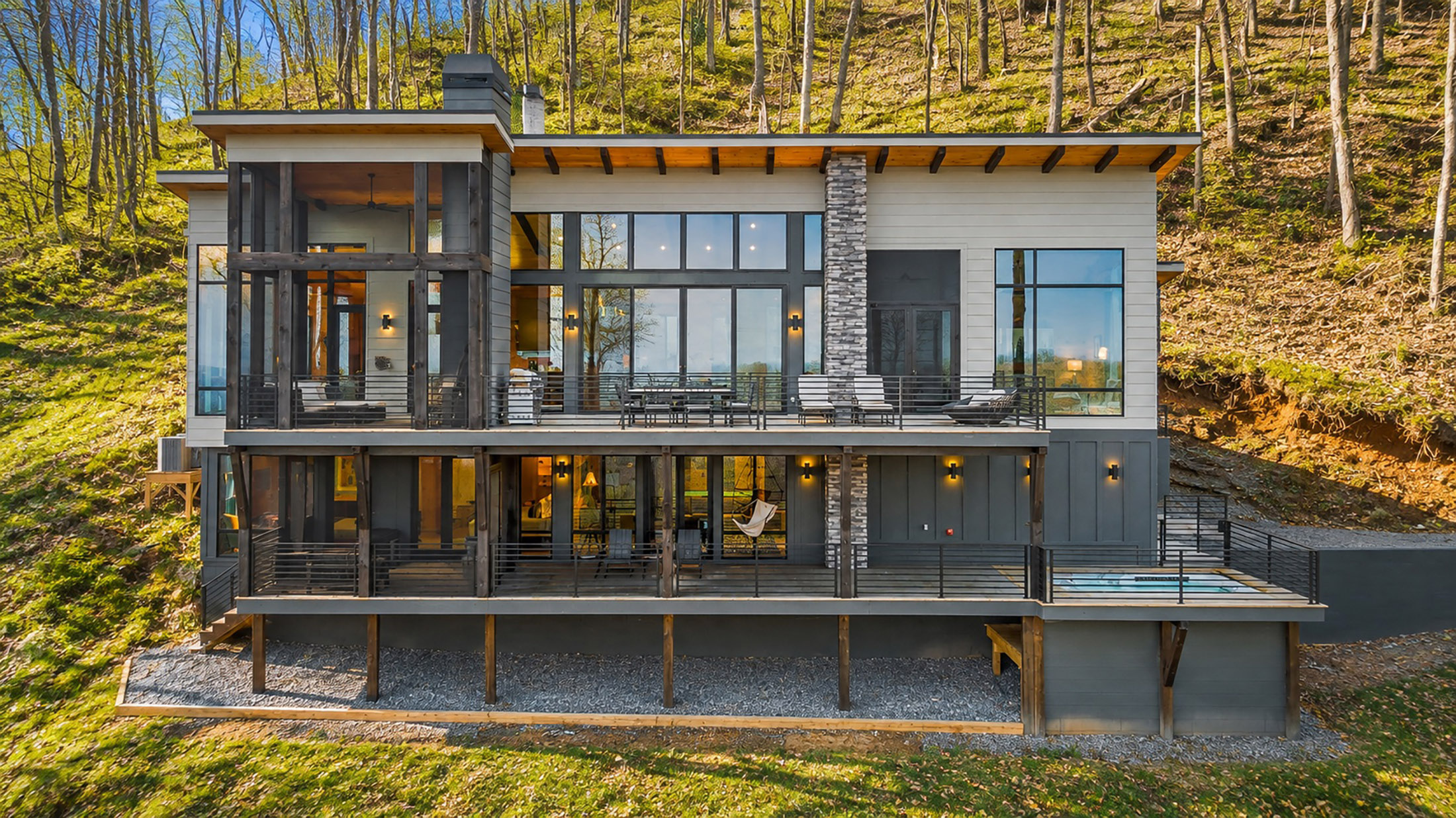  Contemporary Architectural Estate Overlooking Blue Ridge Lake - 物件實景