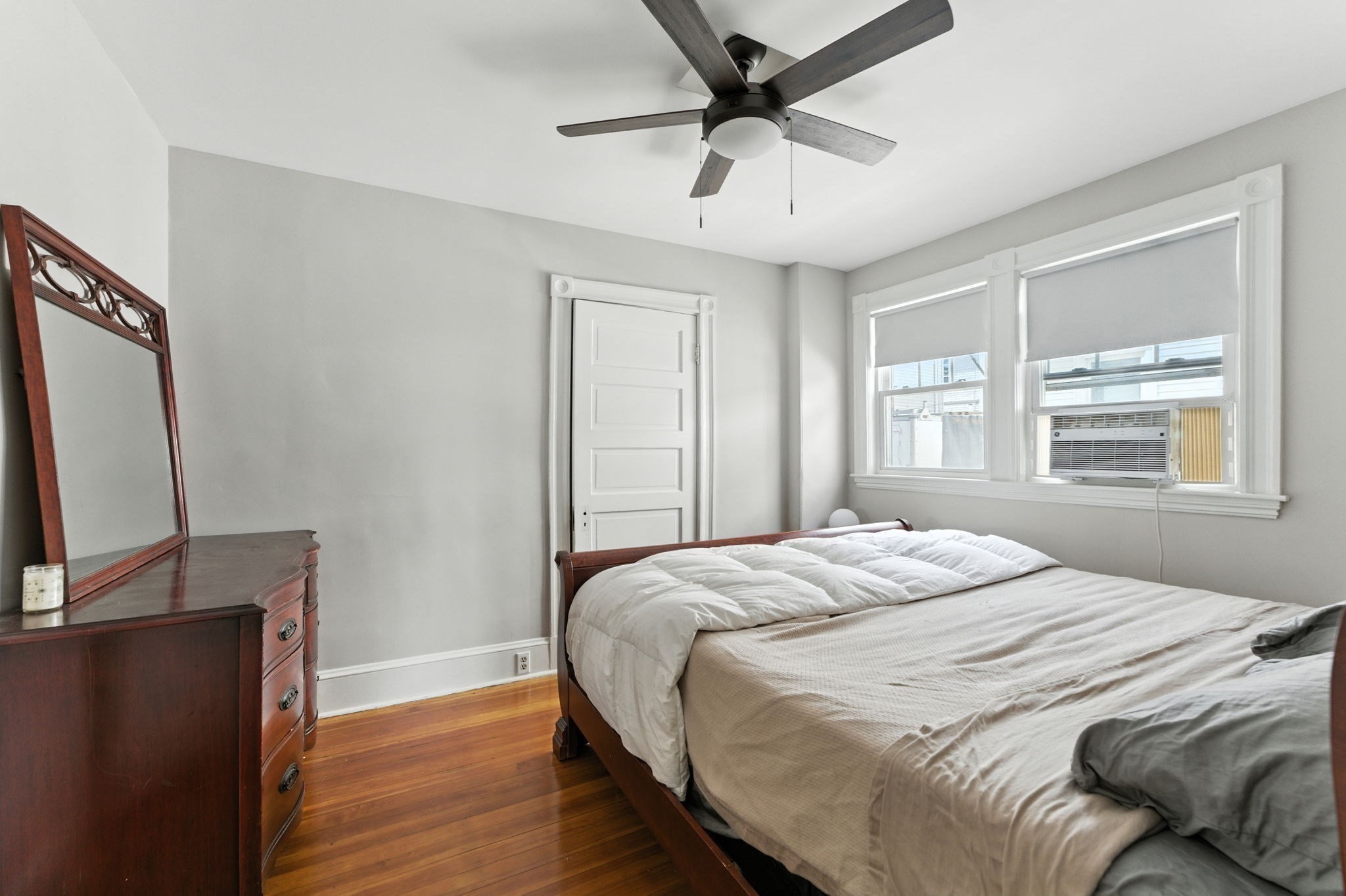 Malden, Massachusetts, 02148, United States, 3 Bedrooms Bedrooms, ,Residential,For Sale,1980129