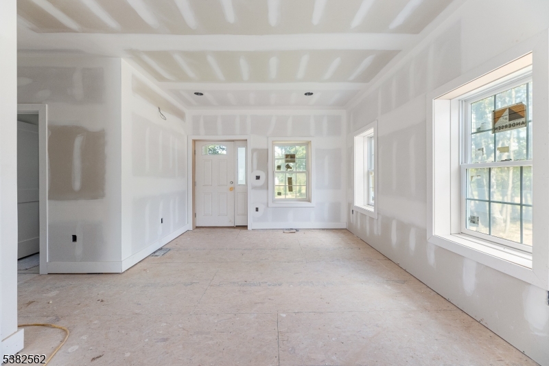 Readington Twp., New Jersey, 08853, United States, 3 Bedrooms Bedrooms, ,3 BathroomsBathrooms,Residential,For Sale,1939068