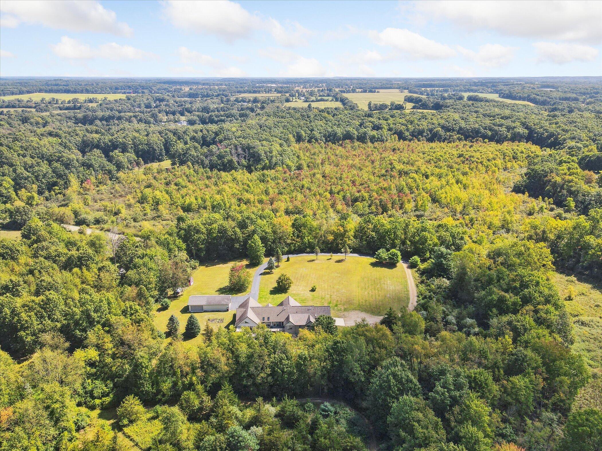Horton, Michigan, 49246, United States, 5 Bedrooms Bedrooms, ,4 BathroomsBathrooms,Residential,For Sale,1940330