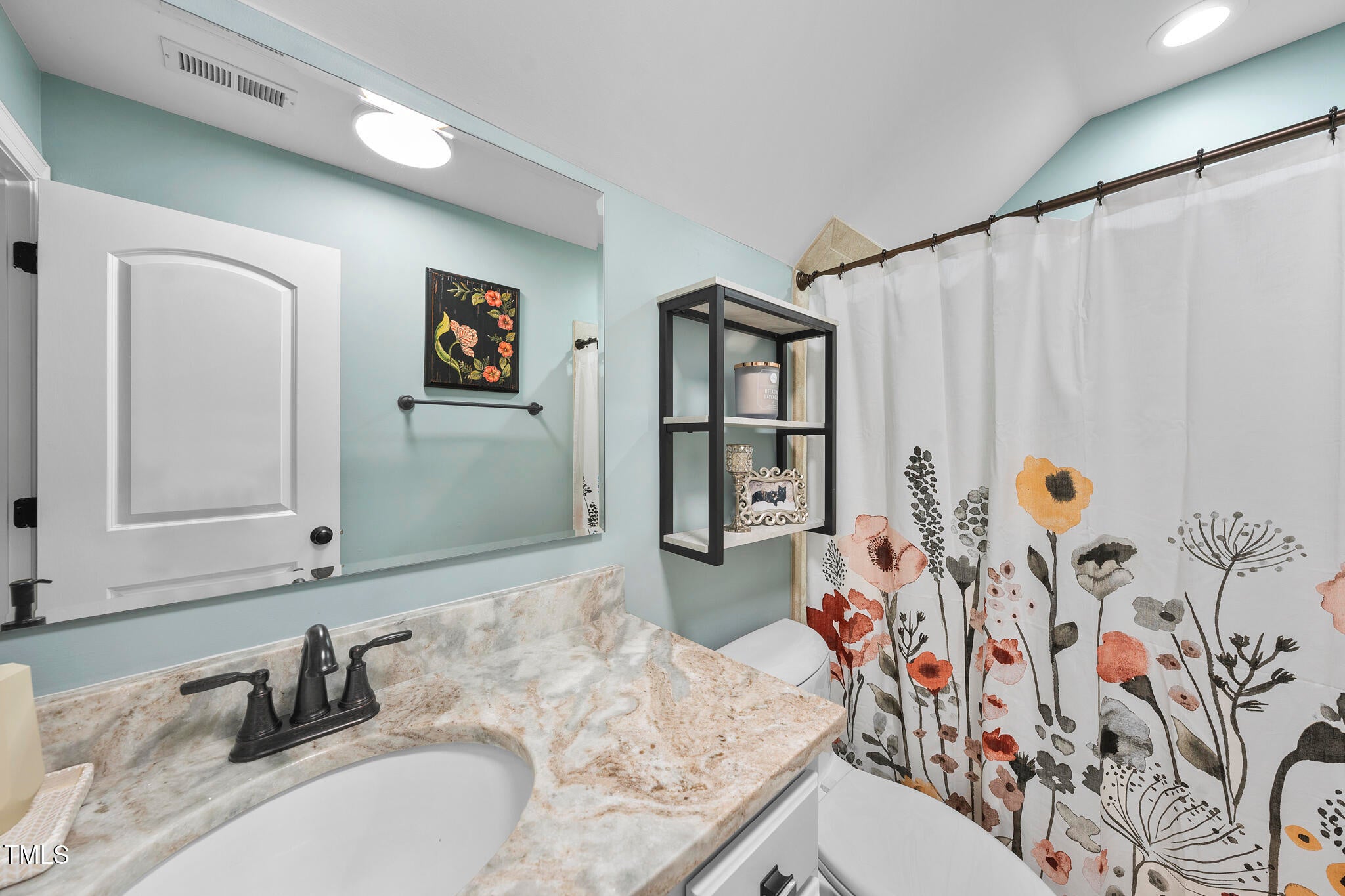 Holly Springs, North Carolina, 27540, United States, 3 Bedrooms Bedrooms, ,3 BathroomsBathrooms,Residential,For Sale,1708310