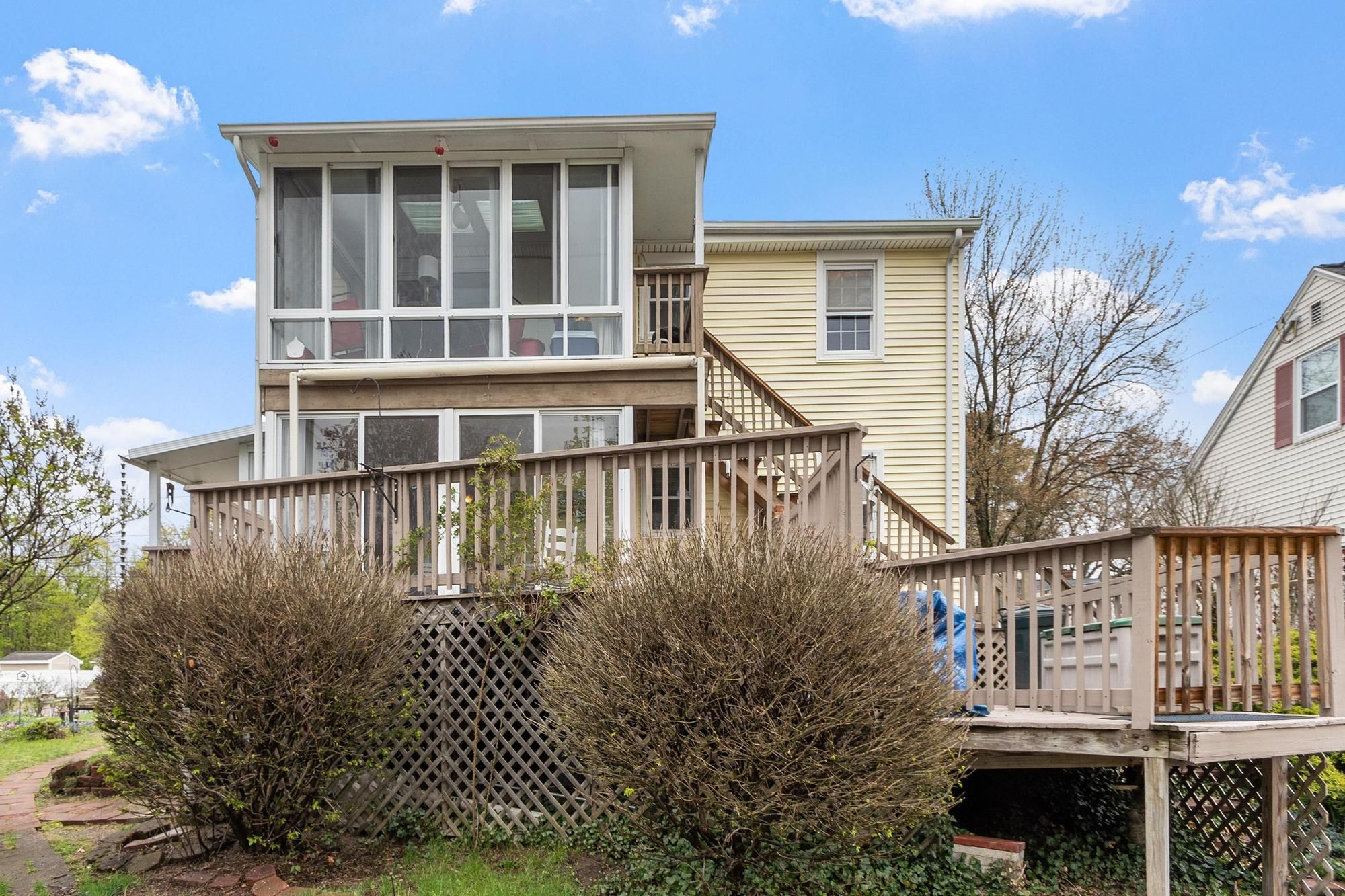  74 Harlem St, Lowell, MA, 01854 - 物件實景