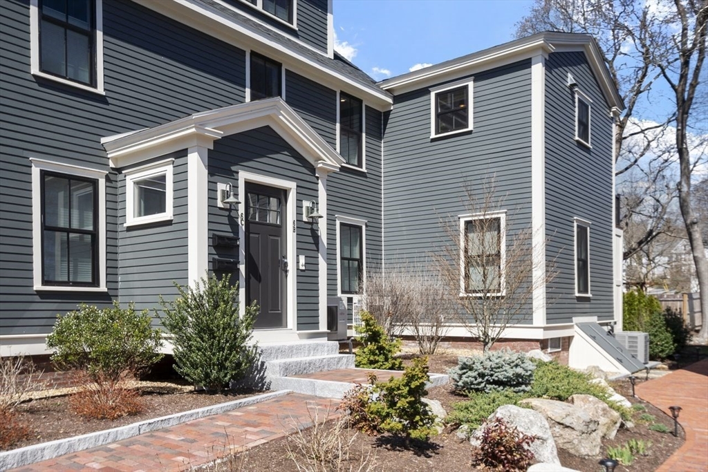 Amesbury, Massachusetts, 01913, United States, 2 Bedrooms Bedrooms, ,2 BathroomsBathrooms,Residential,For Sale,2049079