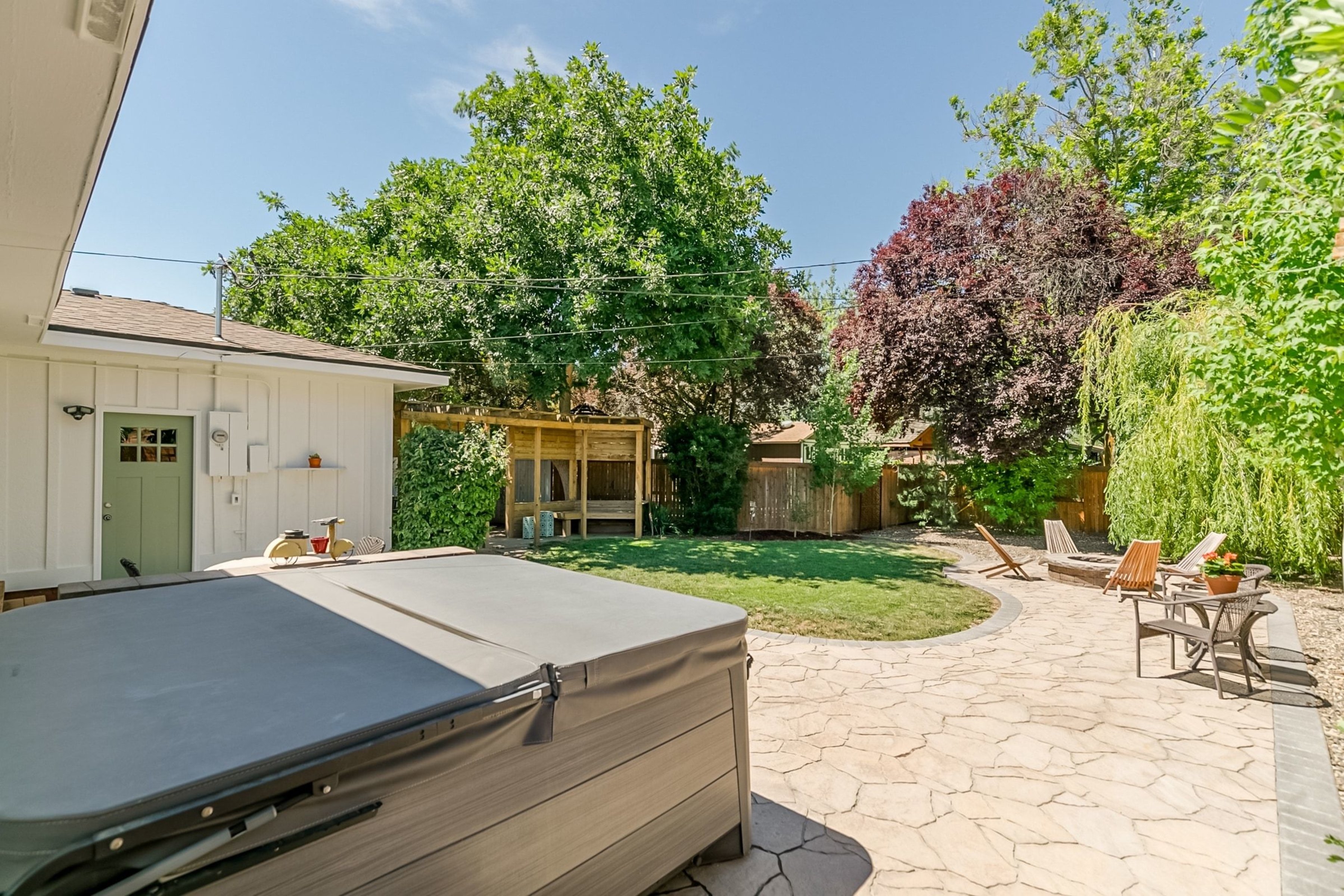  Parklike Yard, 3 Bedroom 1.5 Bath Home - 物件實景