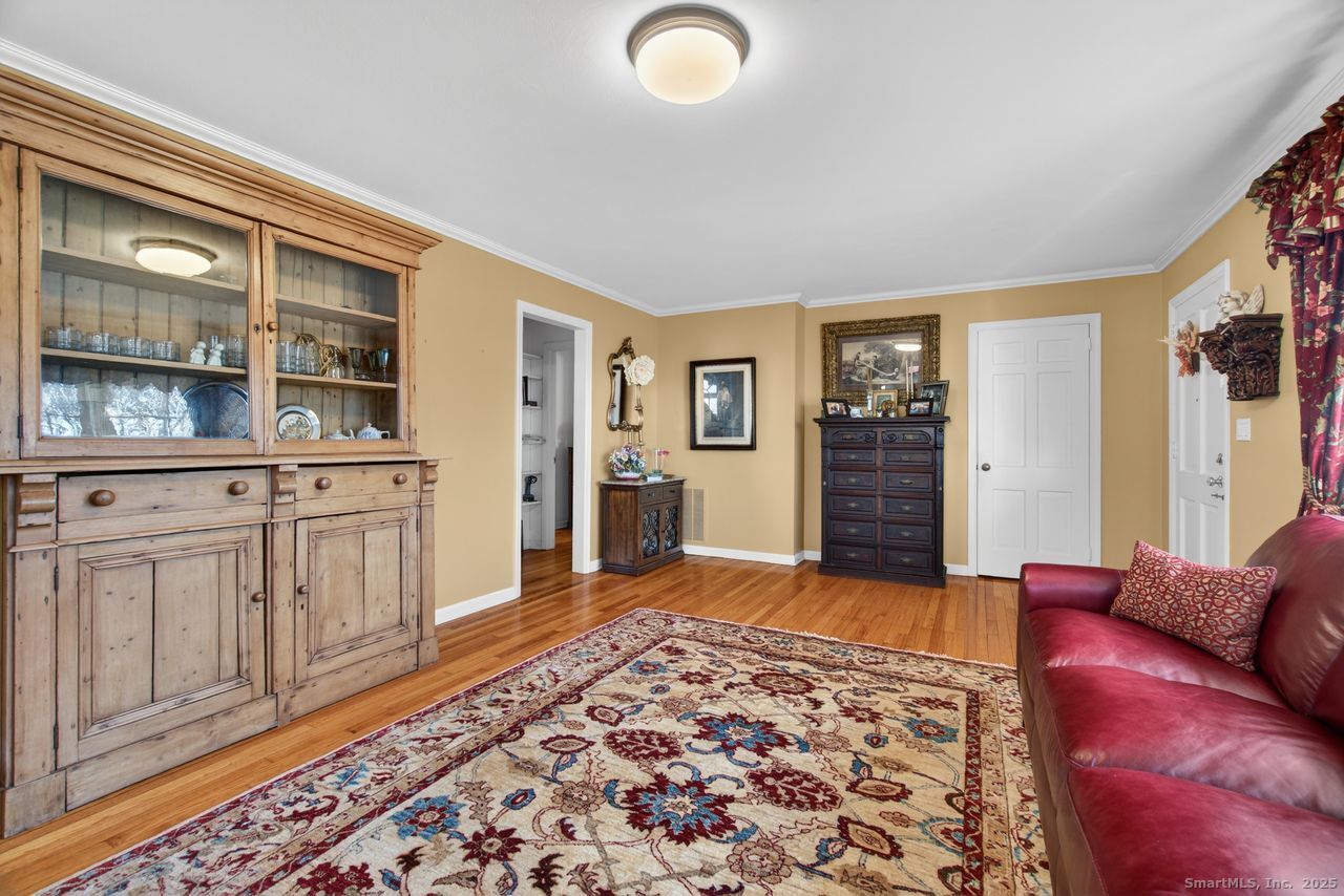 Guilford, Connecticut, 06437, United States, 3 Bedrooms Bedrooms, ,3 BathroomsBathrooms,Residential,For Sale,2003237