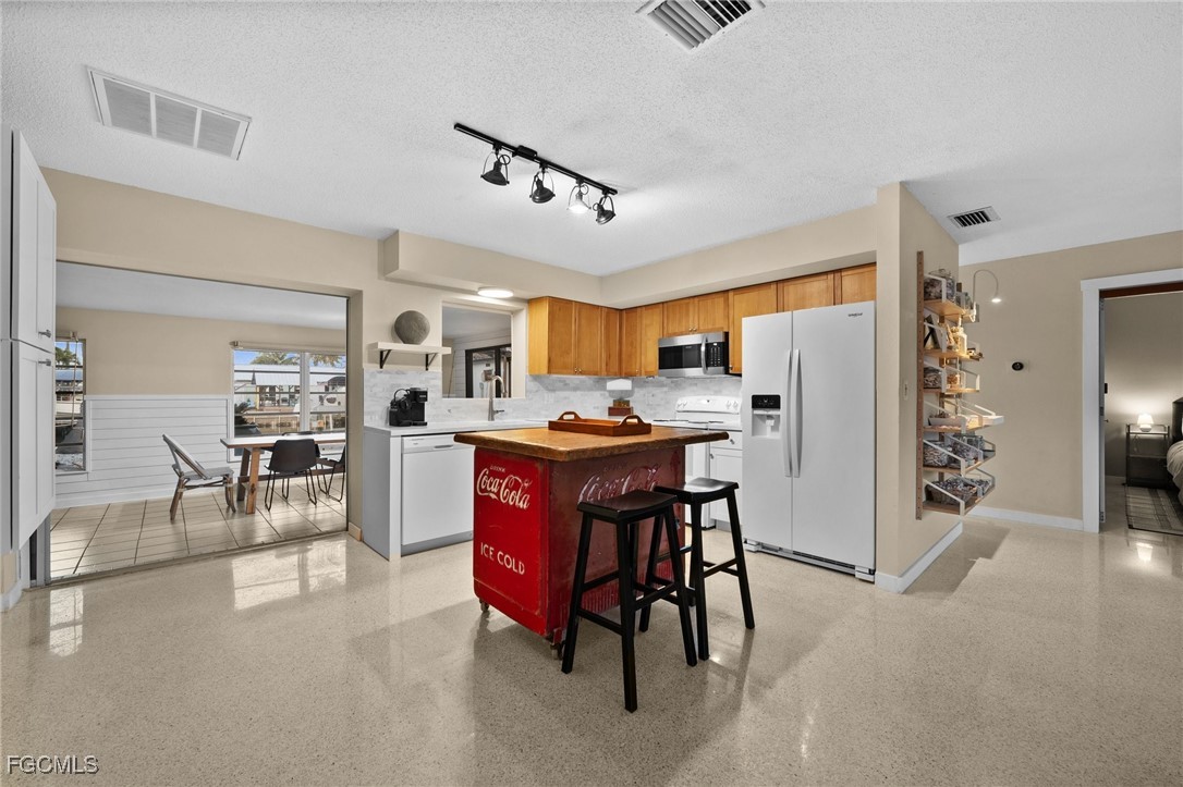 St James City, Florida, 33956, United States, 3 Bedrooms Bedrooms, ,2 BathroomsBathrooms,Residential,For Sale,1976154