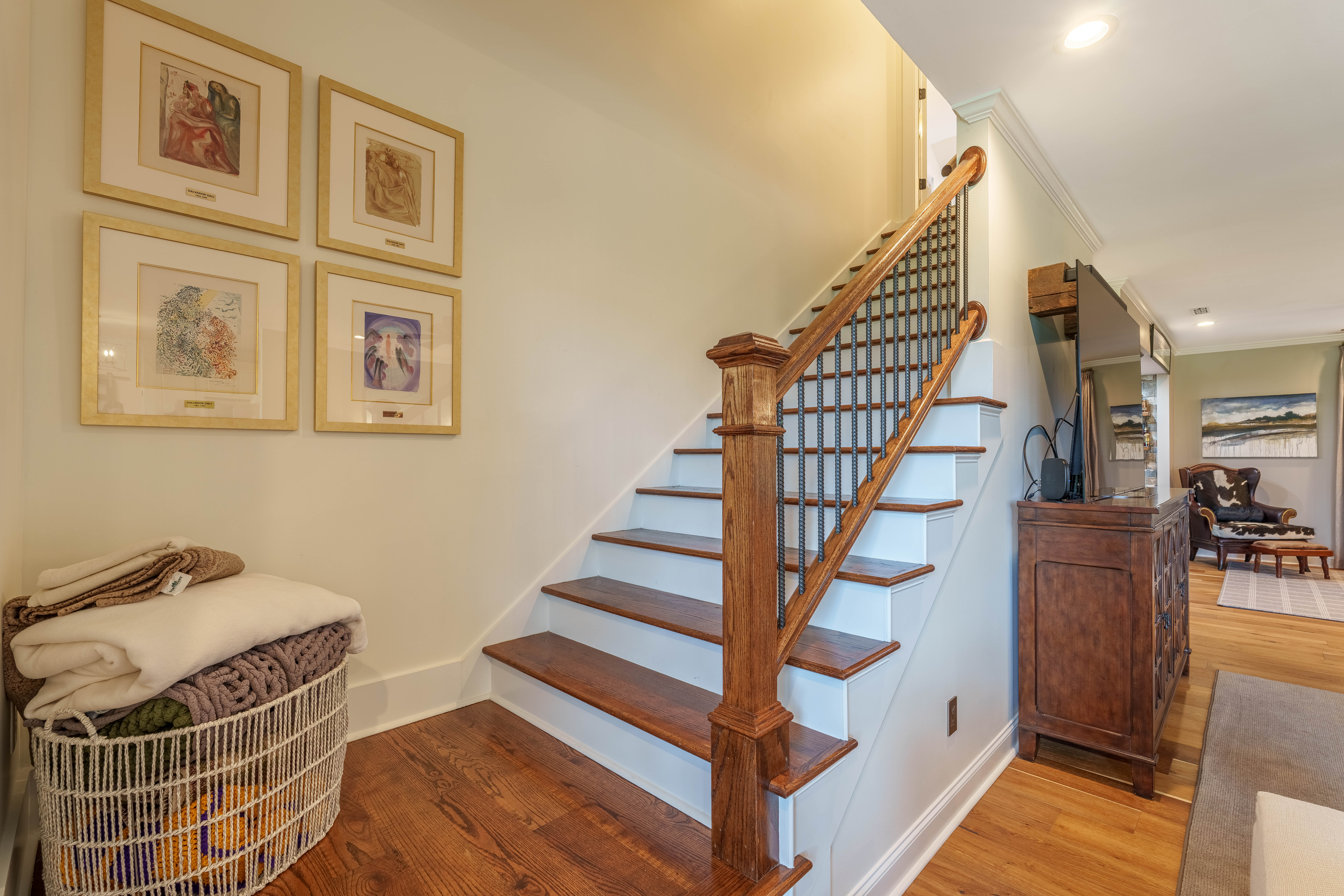 Florence, Alabama, 35633, United States, 3 Bedrooms Bedrooms, ,4 BathroomsBathrooms,Residential,For Sale,1944845