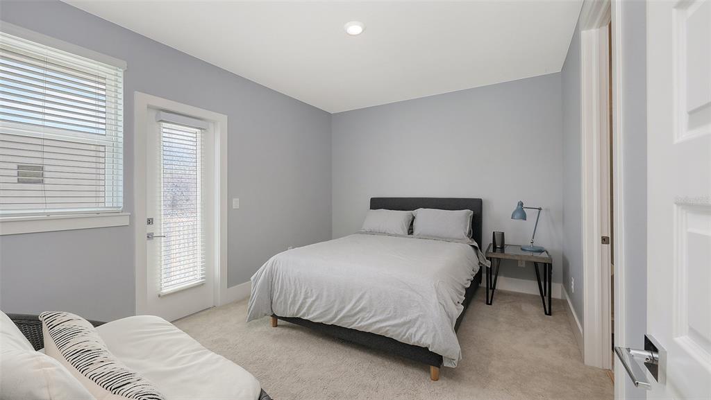 Sarasota, Florida, 34236, United States, 3 Bedrooms Bedrooms, ,4 BathroomsBathrooms,Residential,For Sale,1986560