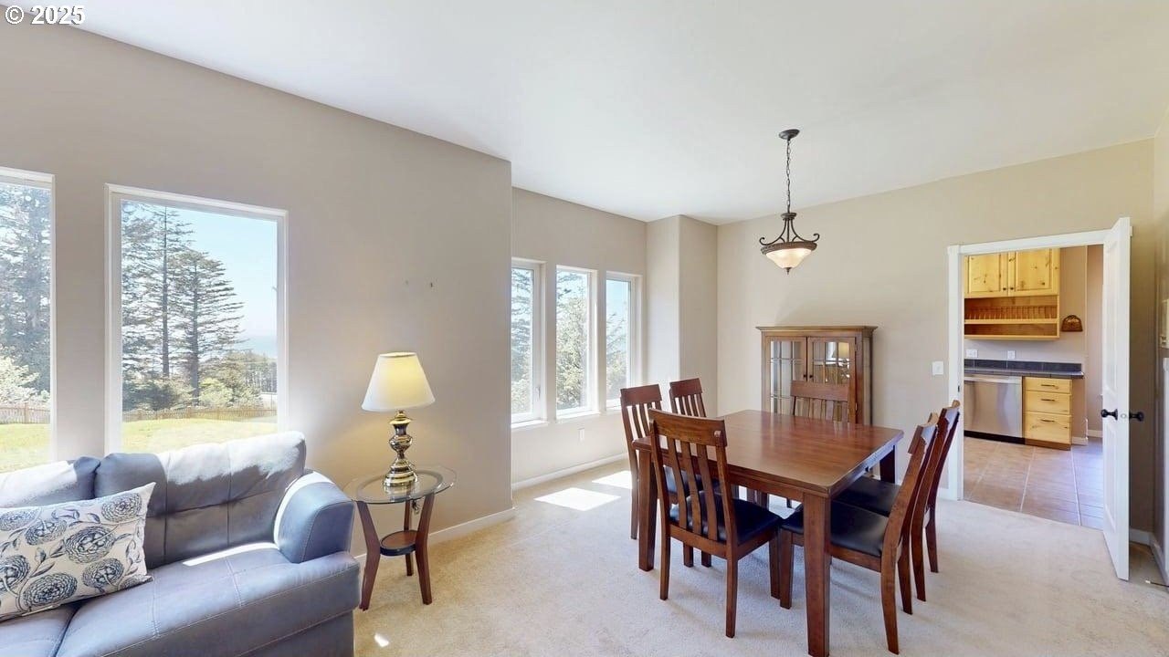 Gold Beach, Oregon, 97444, United States, 6 Bedrooms Bedrooms, ,4 BathroomsBathrooms,Residential,For Sale,1982299