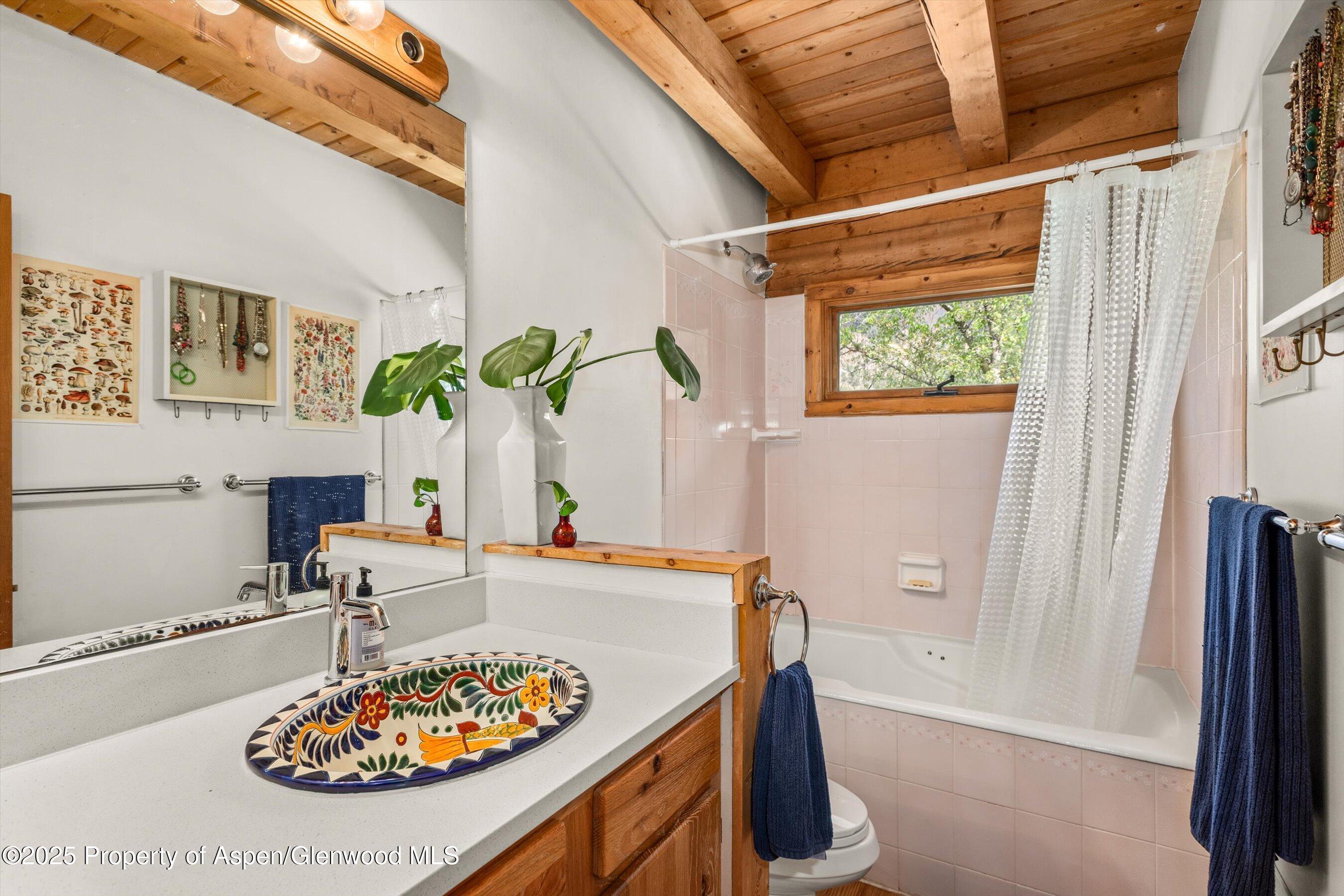 Carbondale, Colorado, 81623, United States, 3 Bedrooms Bedrooms, ,2 BathroomsBathrooms,Residential,For Sale,1989332