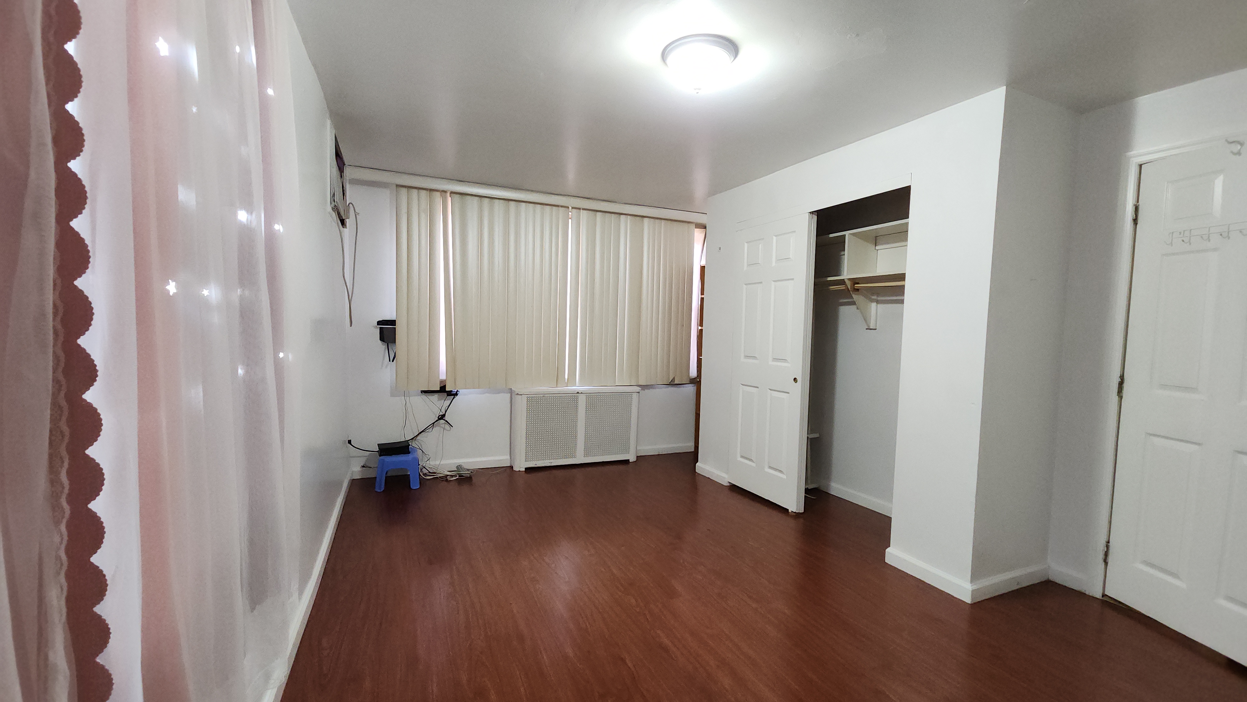 Elmhurst, New York, 11373, United States, 5 Bedrooms Bedrooms, ,2 BathroomsBathrooms,Residential,For Sale,1943620