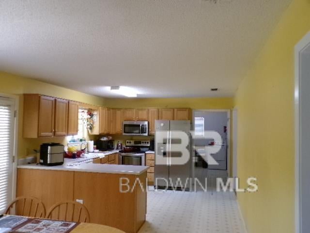 Foley, Alabama, 36535, United States, 3 Bedrooms Bedrooms, ,2 BathroomsBathrooms,Residential,For Sale,1890836