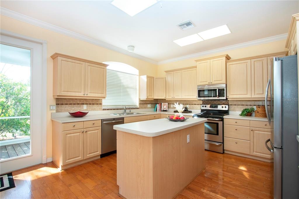 Ellenton, Florida, 34222, United States, 4 Bedrooms Bedrooms, ,3 BathroomsBathrooms,Residential,For Sale,1988008