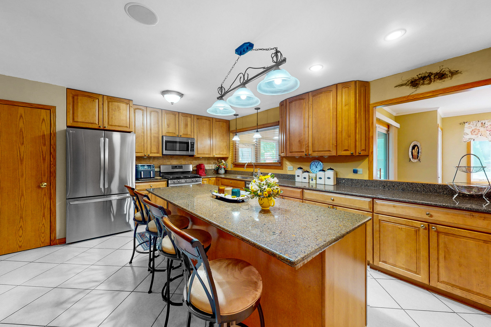 Elk Grove Village, Illinois, 60007, United States, 4 Bedrooms Bedrooms, ,2 BathroomsBathrooms,Residential,For Sale,1979960