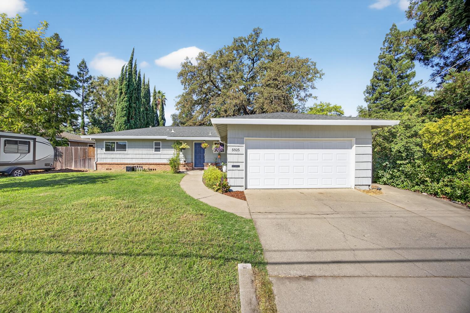 Carmichael, California, 95608, United States, 3 Bedrooms Bedrooms, ,2 BathroomsBathrooms,Residential,For Sale,1938717