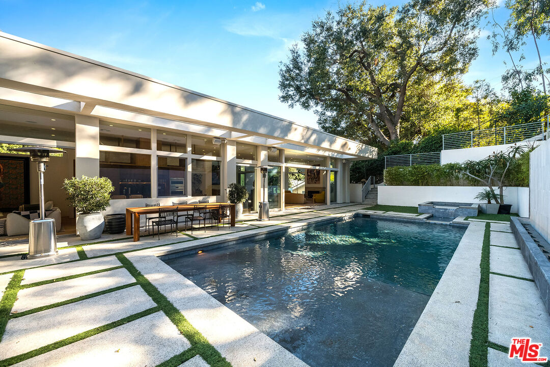 Beverly Hills, California, 90210, United States, 4 Bedrooms Bedrooms, ,5 BathroomsBathrooms,Residential,For Sale,1687212