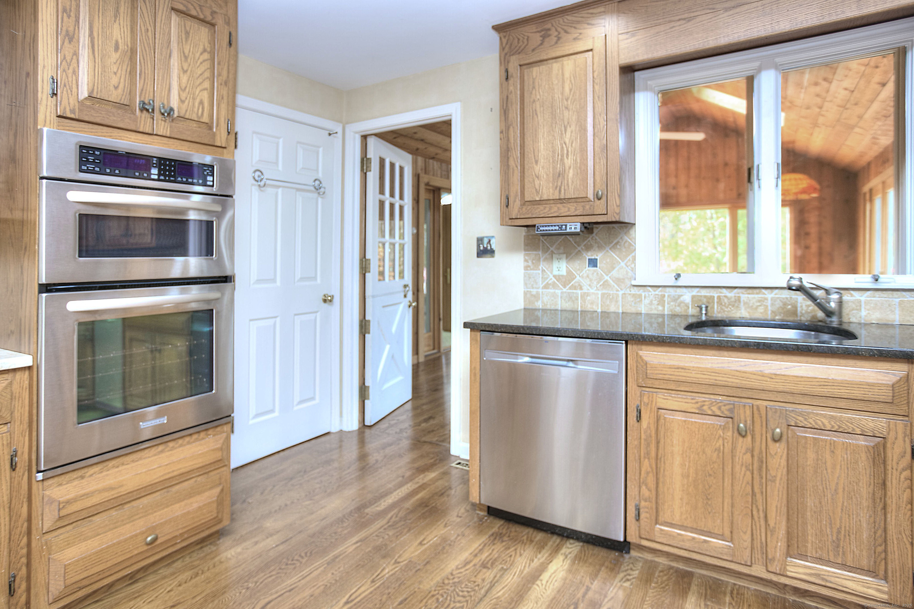 Westport, Connecticut, 06880, United States, 4 Bedrooms Bedrooms, ,3 BathroomsBathrooms,Residential,For Sale,1987489