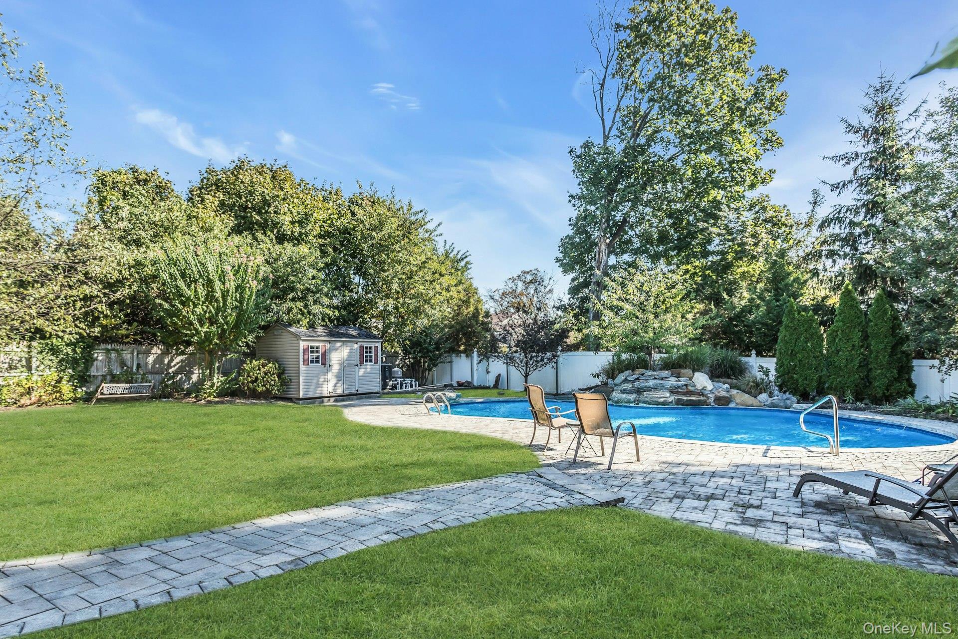 Northport, New York, 11768, United States, 4 Bedrooms Bedrooms, ,3 BathroomsBathrooms,Residential,For Sale,1988277