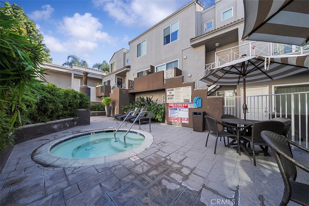 Burbank, California, 91505, United States, 1 Bedroom Bedrooms, ,1 BathroomBathrooms,Residential,For Sale,2009729