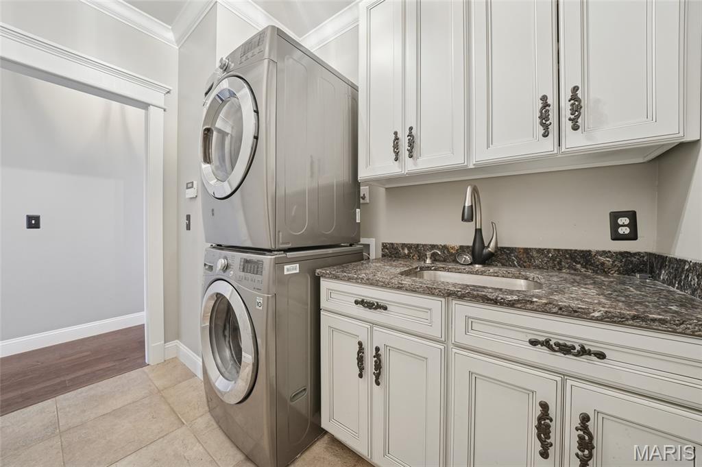 Ellisville, Missouri, 63021, United States, 3 Bedrooms Bedrooms, ,3 BathroomsBathrooms,Residential,For Sale,1988927