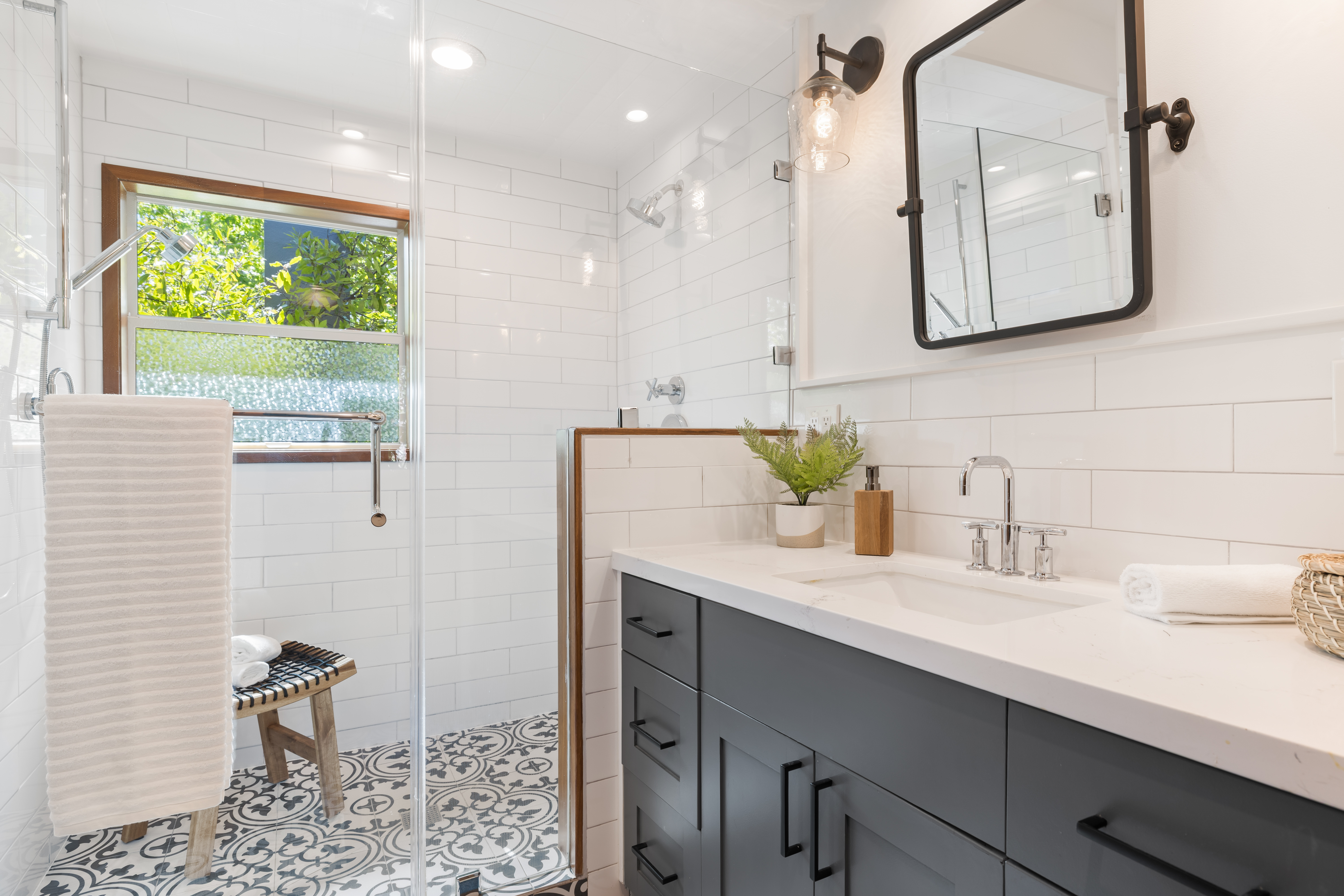  Timbre Architects Reimagined Elmwood Craftsman with Stunning Modern Design - 物件實景