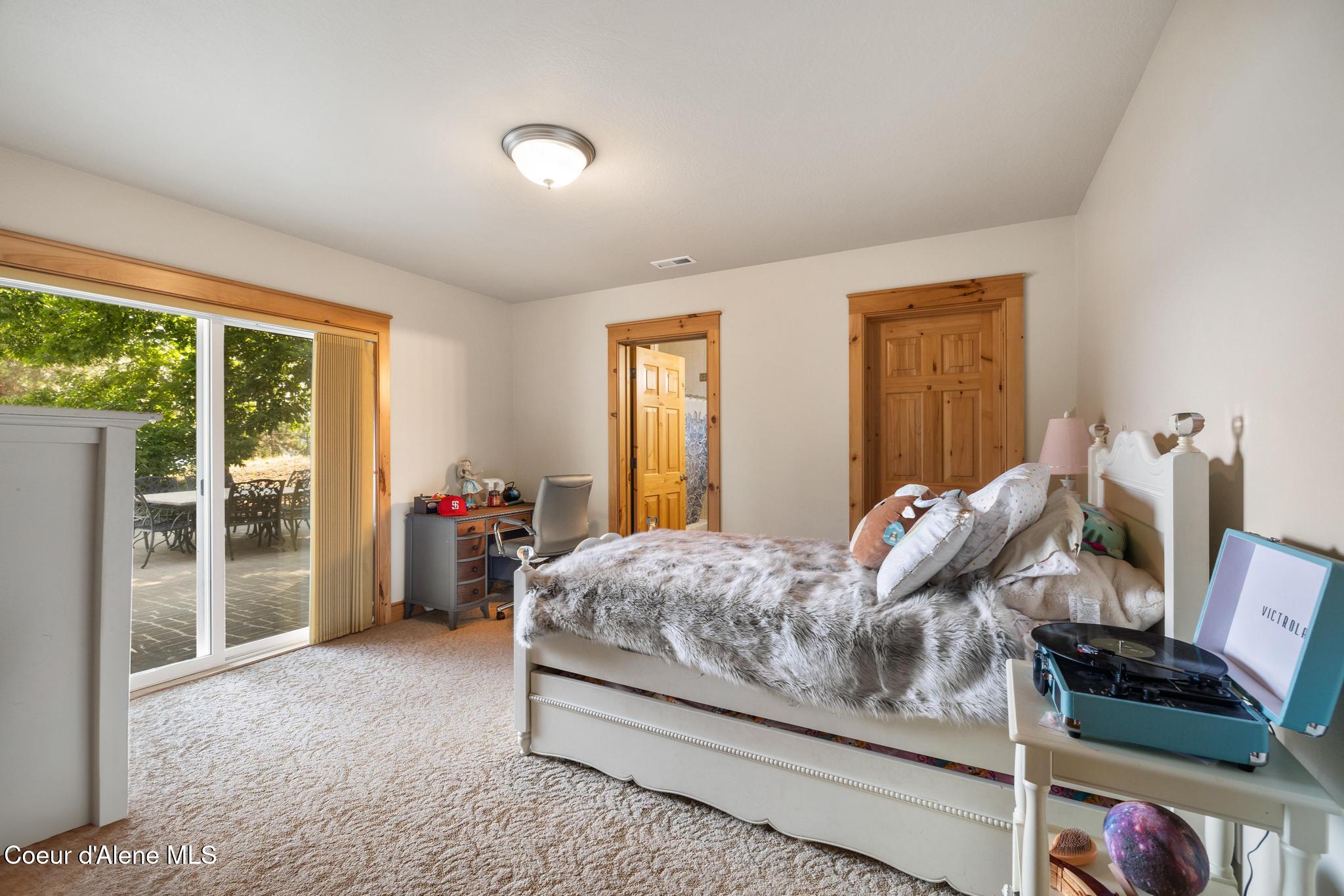 Harrison, Idaho, 83833, United States, 4 Bedrooms Bedrooms, ,5 BathroomsBathrooms,Residential,For Sale,1895390