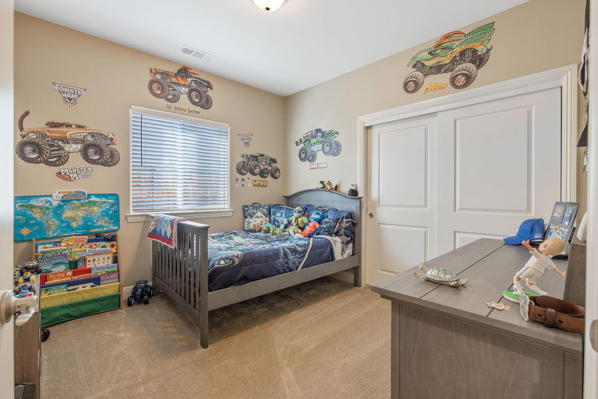 Visalia, California, 93292, United States, 4 Bedrooms Bedrooms, ,2 BathroomsBathrooms,Residential,For Sale,1995431