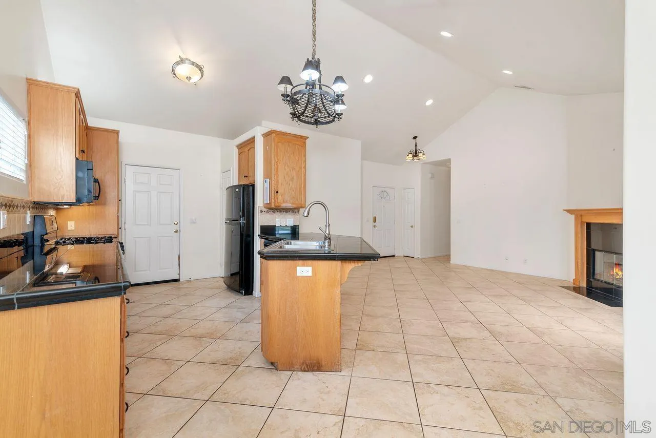 Poway, California, 92064, United States, 3 Bedrooms Bedrooms, ,2 BathroomsBathrooms,Residential,For Sale,1837304