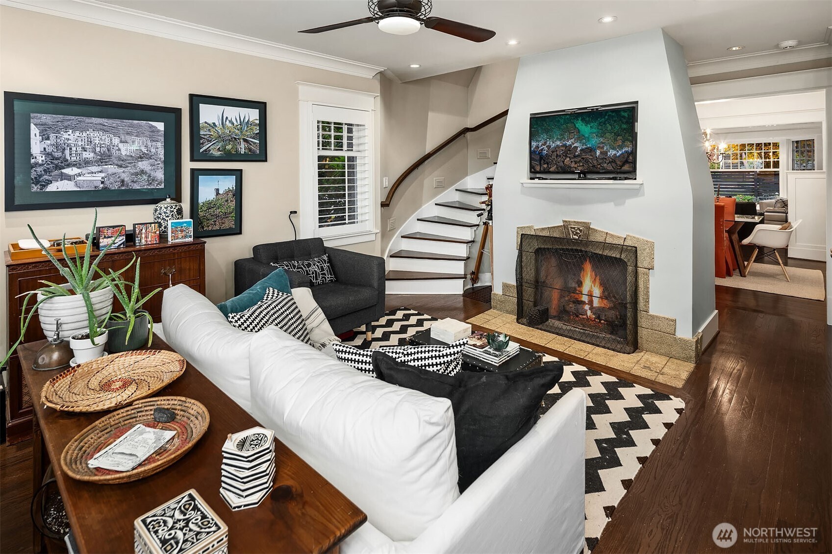 Seattle, Washington, 98119, United States, 4 Bedrooms Bedrooms, ,3 BathroomsBathrooms,Residential,For Sale,1989541