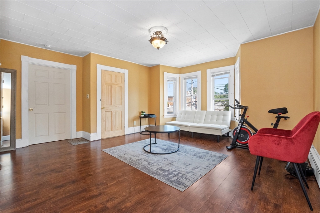 Quincy, Massachusetts, 02169, United States, 4 Bedrooms Bedrooms, ,2 BathroomsBathrooms,Residential,For Sale,1919817