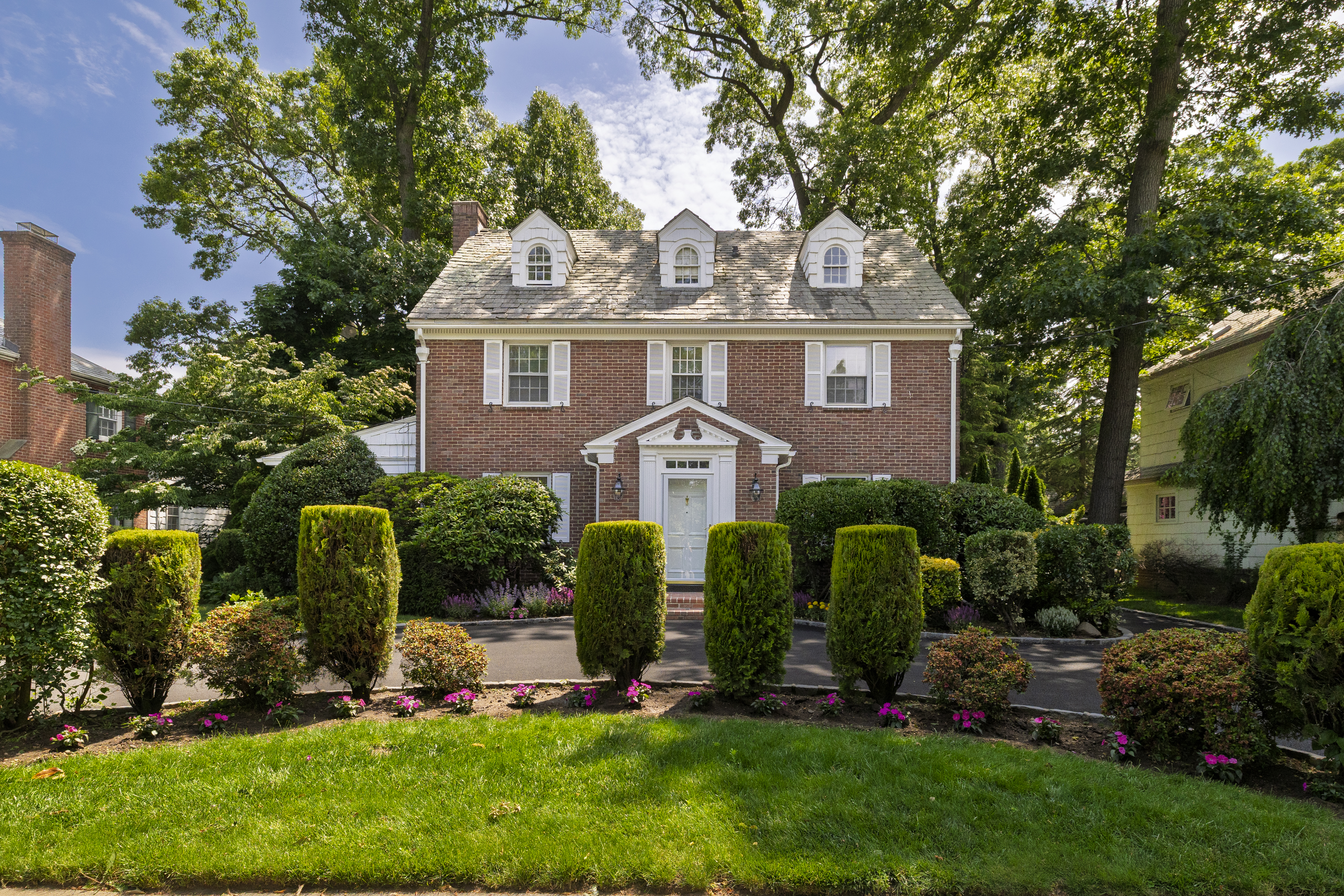  210 Demott Avenue, Rockville Centre, NY, 11570 - 物件實景