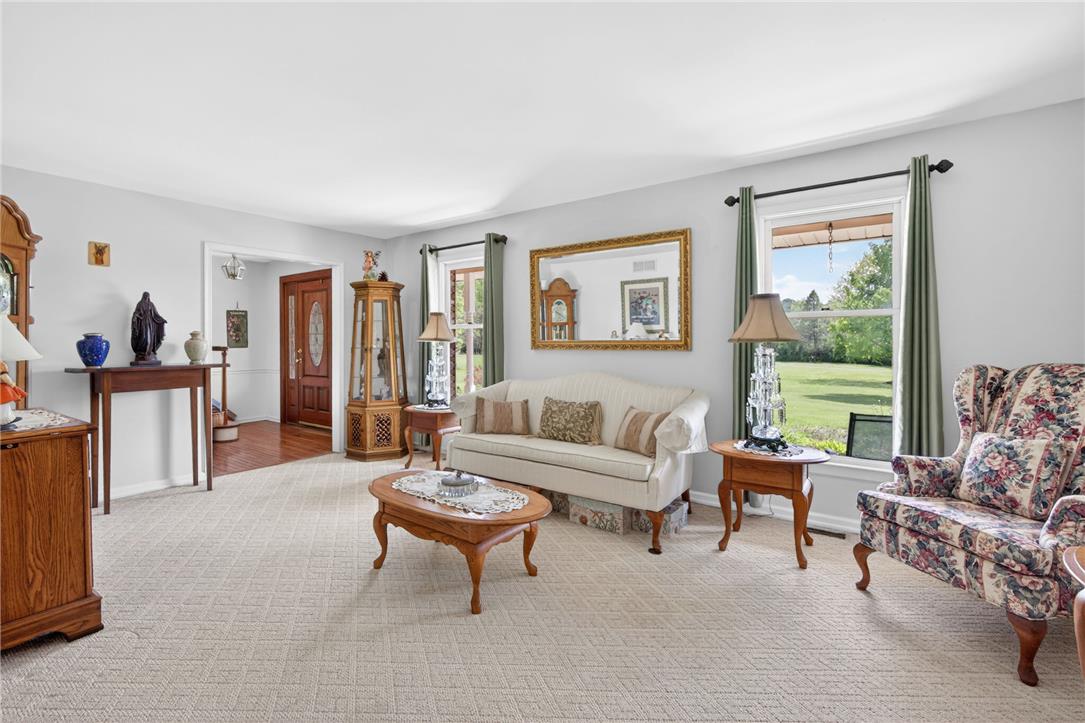 Lower Saucon Twp, Pennsylvania, 18055, United States, 5 Bedrooms Bedrooms, ,4 BathroomsBathrooms,Residential,For Sale,2048315