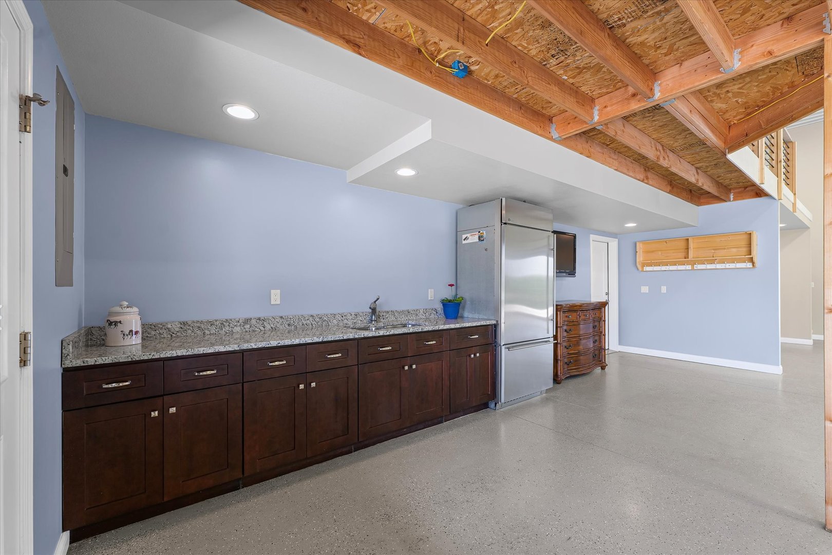 Sidney, Illinois, 61877, United States, 3 Bedrooms Bedrooms, ,2 BathroomsBathrooms,Residential,For Sale,1913394