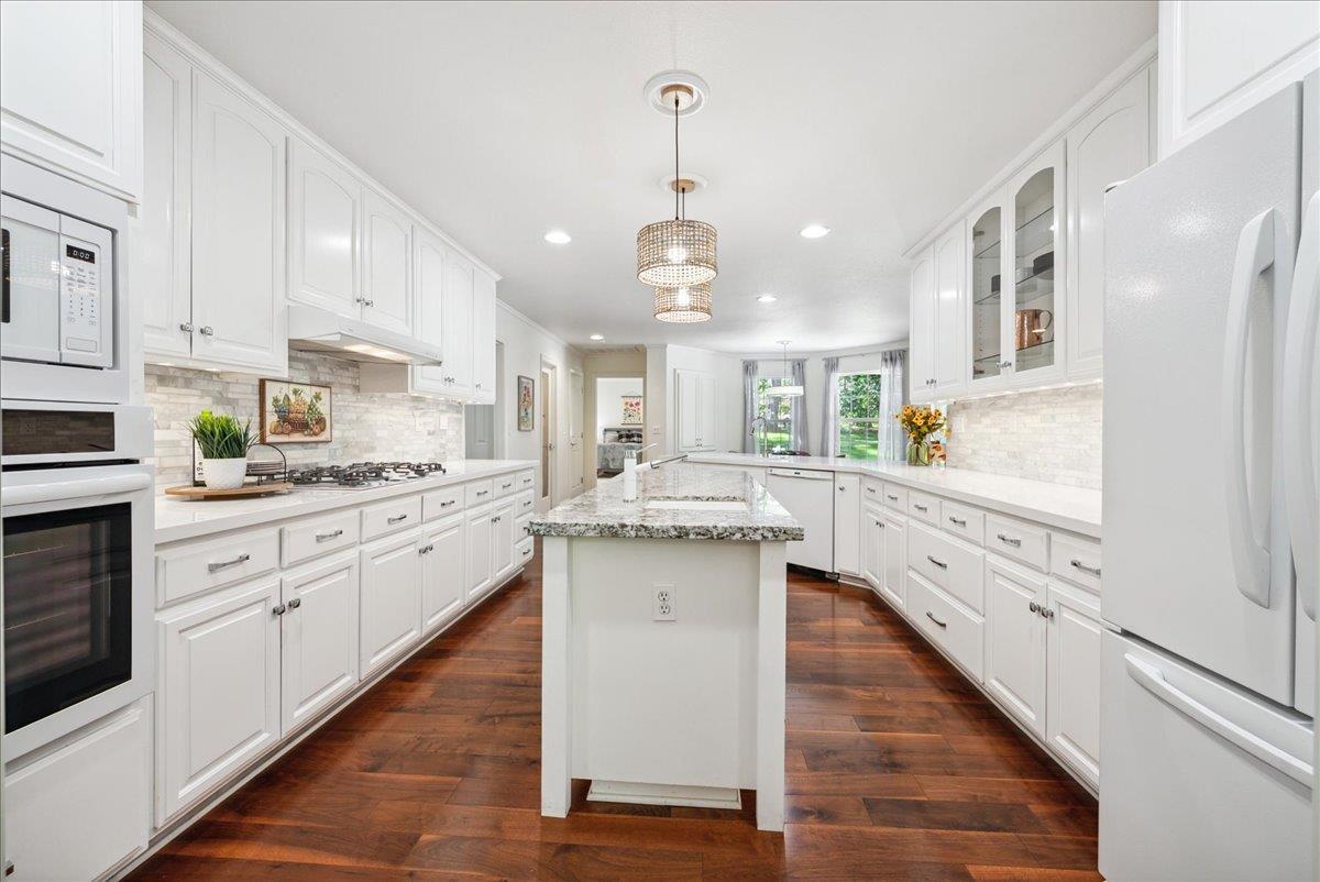 Grass Valley, California, 95945, United States, 4 Bedrooms Bedrooms, ,3 BathroomsBathrooms,Residential,For Sale,1831917