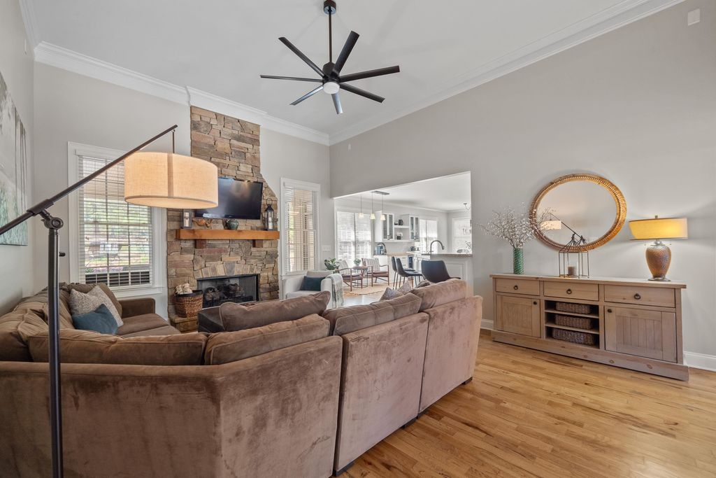Eatonton, Georgia, 31024, United States, 3 Bedrooms Bedrooms, ,4 BathroomsBathrooms,Residential,For Sale,1885439