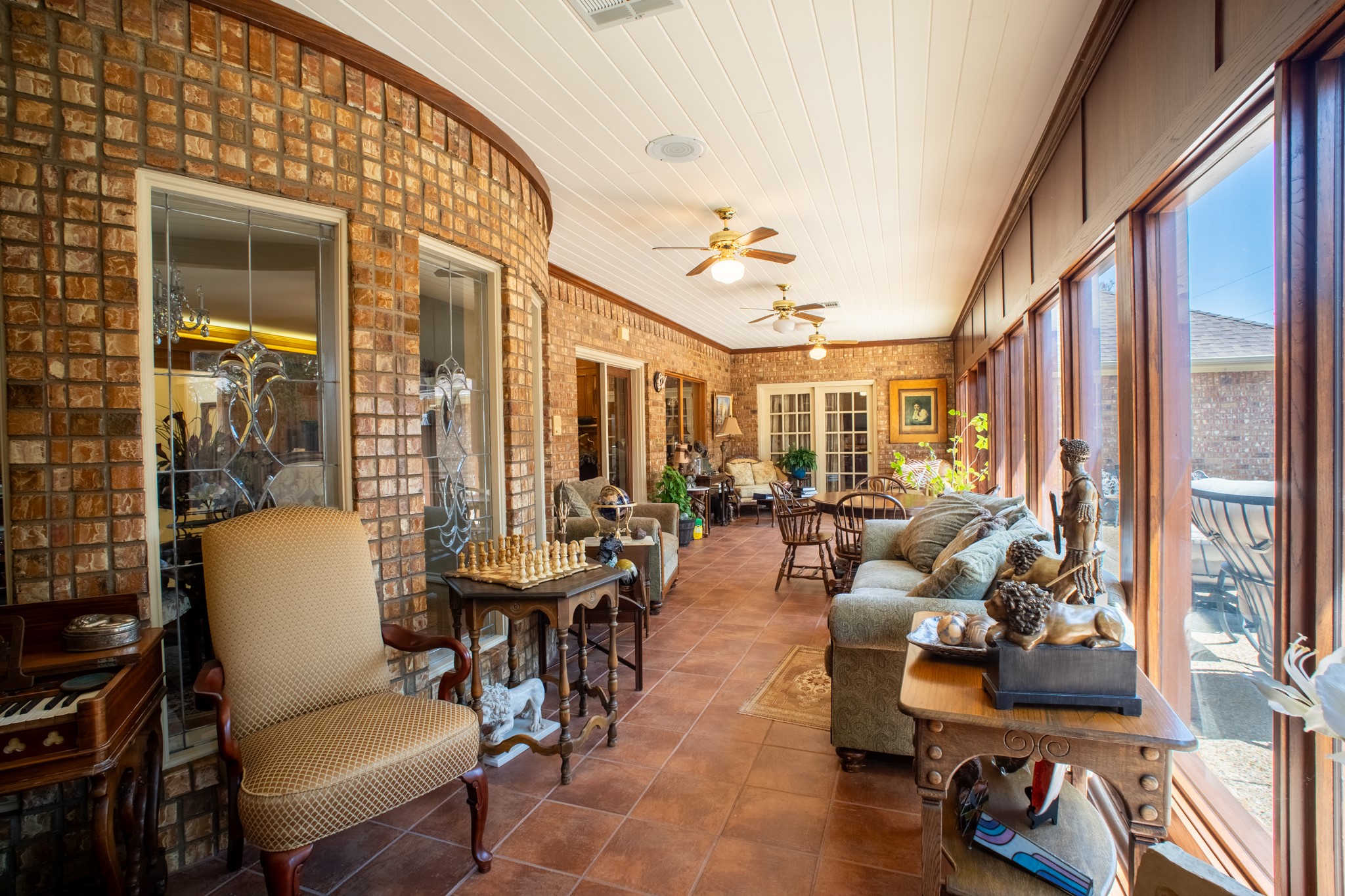 Mexia, Texas, 76667, United States, 4 Bedrooms Bedrooms, ,5 BathroomsBathrooms,Residential,For Sale,1941675