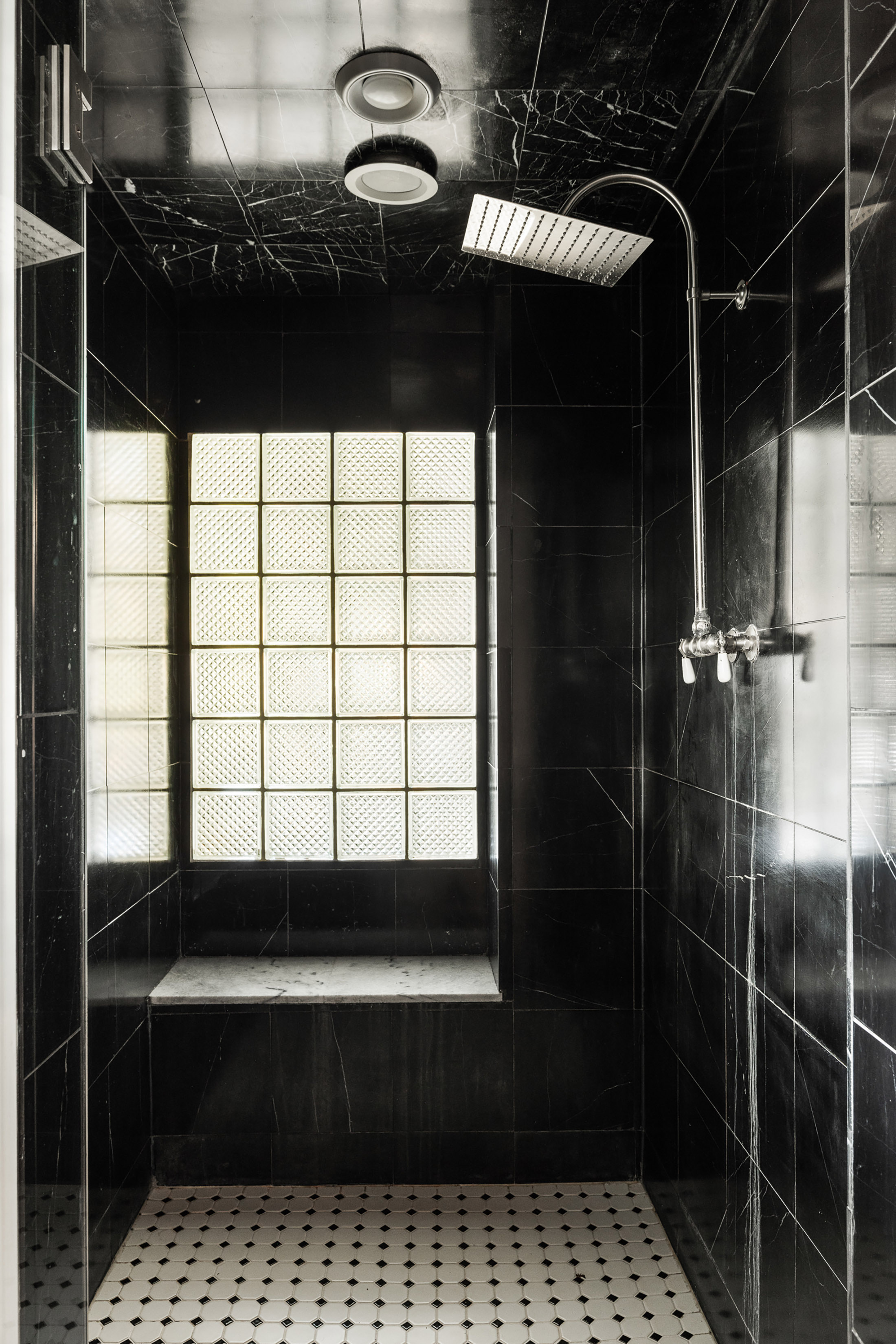  A Curated Historic Estate of Extraordinary Detail and Design - 物件實景