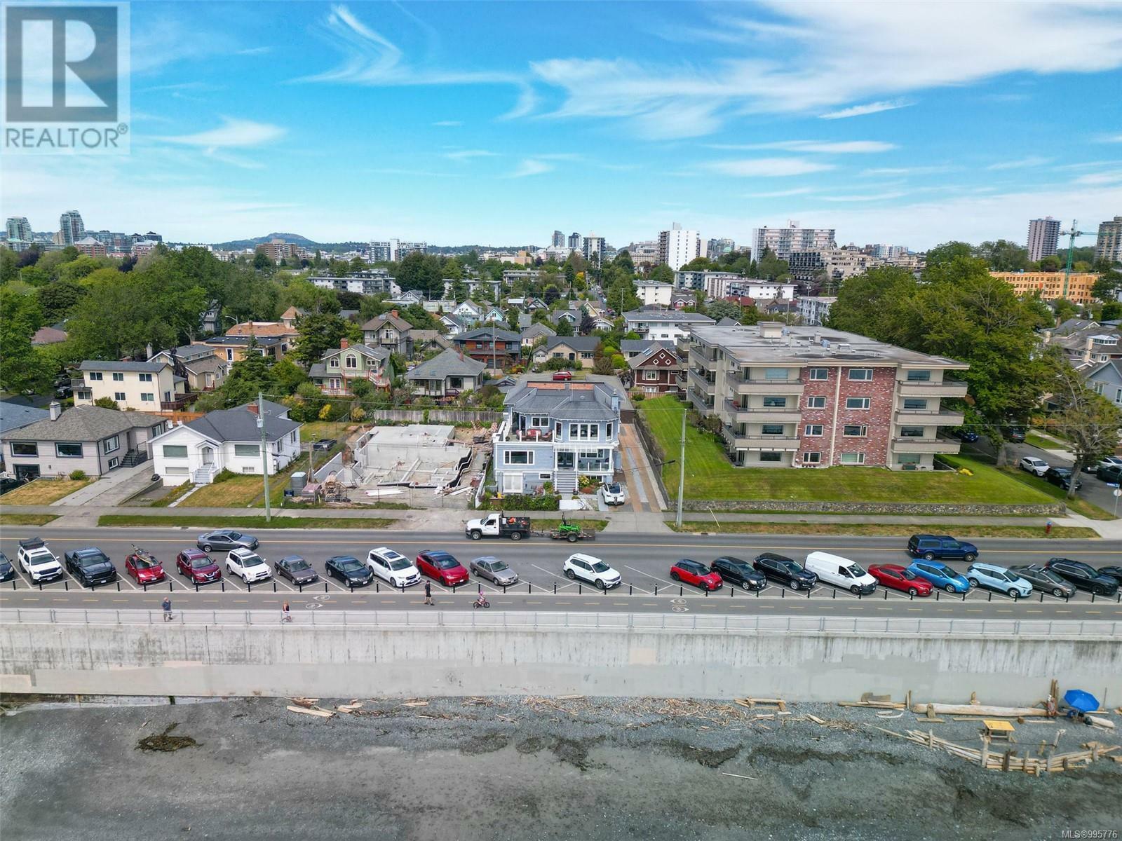 VICTORIA, British Columbia, V8V 1A8, CA, 4 Bedrooms Bedrooms, ,4 BathroomsBathrooms,Residential,For Sale,1876400