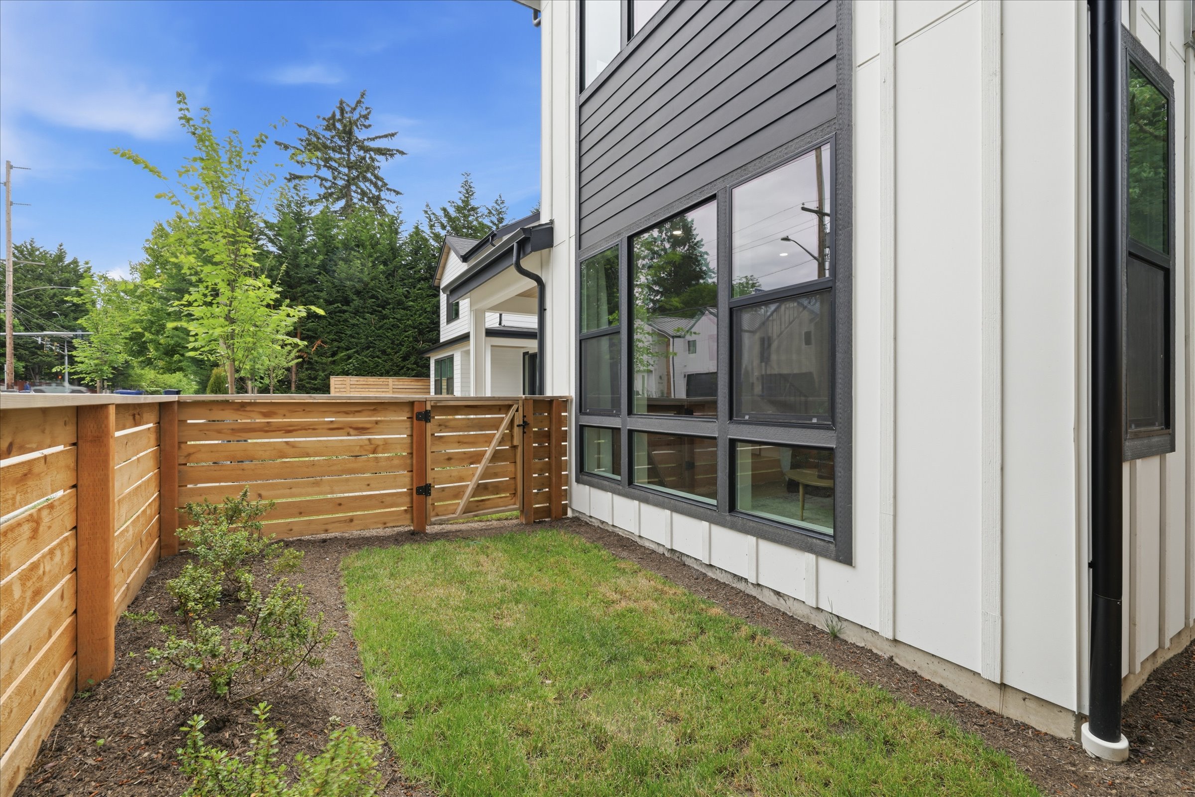  12426 NE 90th St, Kirkland, WA 98033 - 物件實景