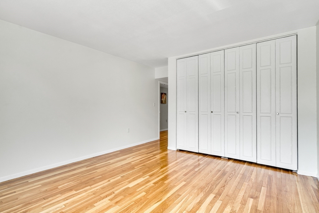 Watertown, Massachusetts, 02472, United States, 2 Bedrooms Bedrooms, ,1 BathroomBathrooms,Residential,For Sale,1865880