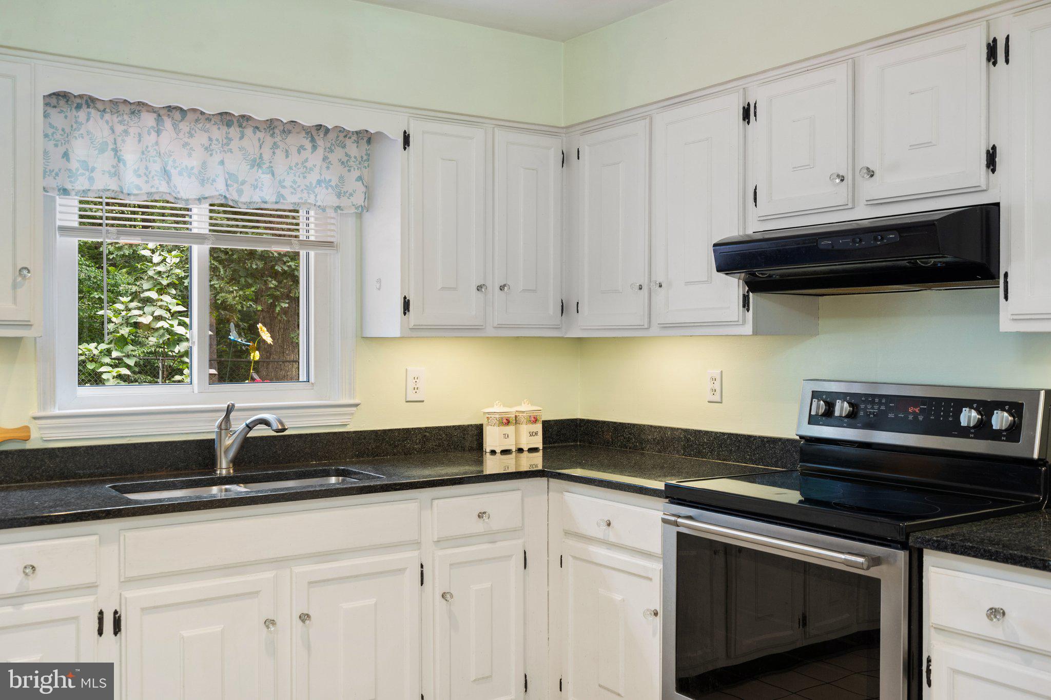 Warrenton, Virginia, 20187, United States, ,Residential,For Sale,1943108