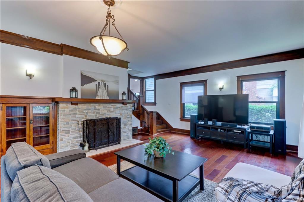Los ANgeles, California, 90004, United States, 5 Bedrooms Bedrooms, ,2 BathroomsBathrooms,Residential,For Sale,1756474