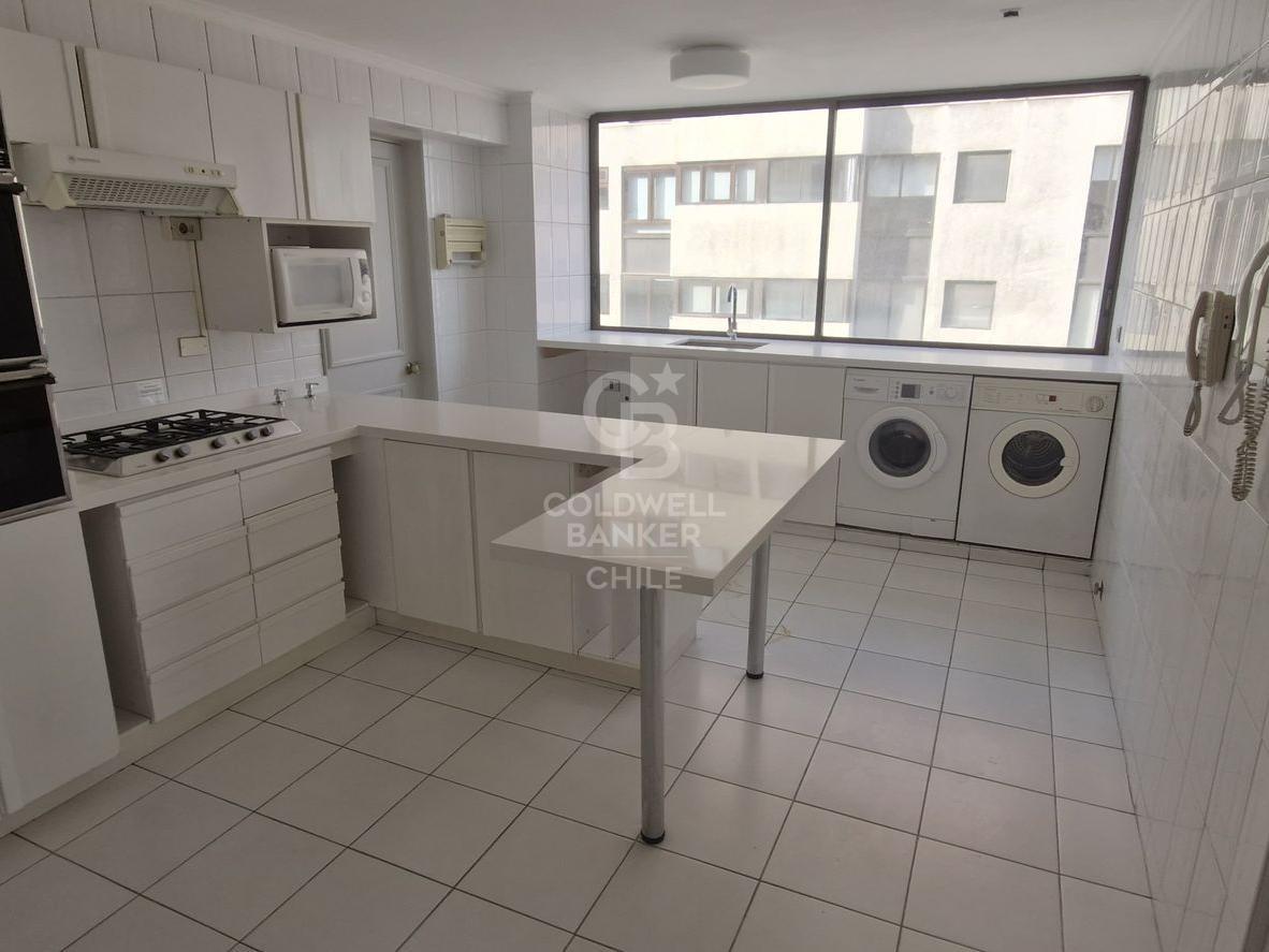 Las Condes, Chile, 3 Bedrooms Bedrooms, ,4 BathroomsBathrooms,Residential,For Sale,1908401