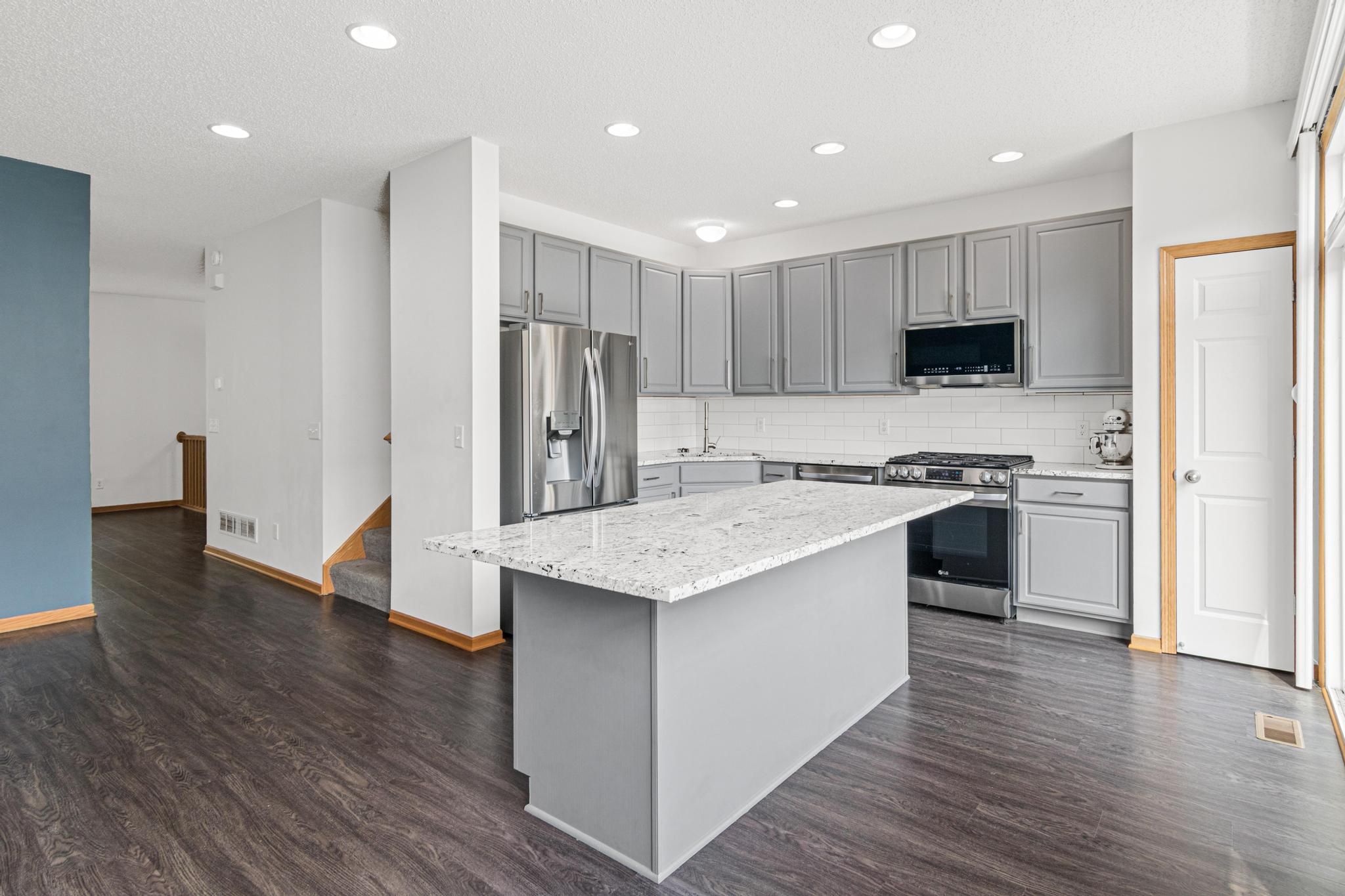  Beautifully Updated Living Near Downtown Robbinsdale - 物件實景