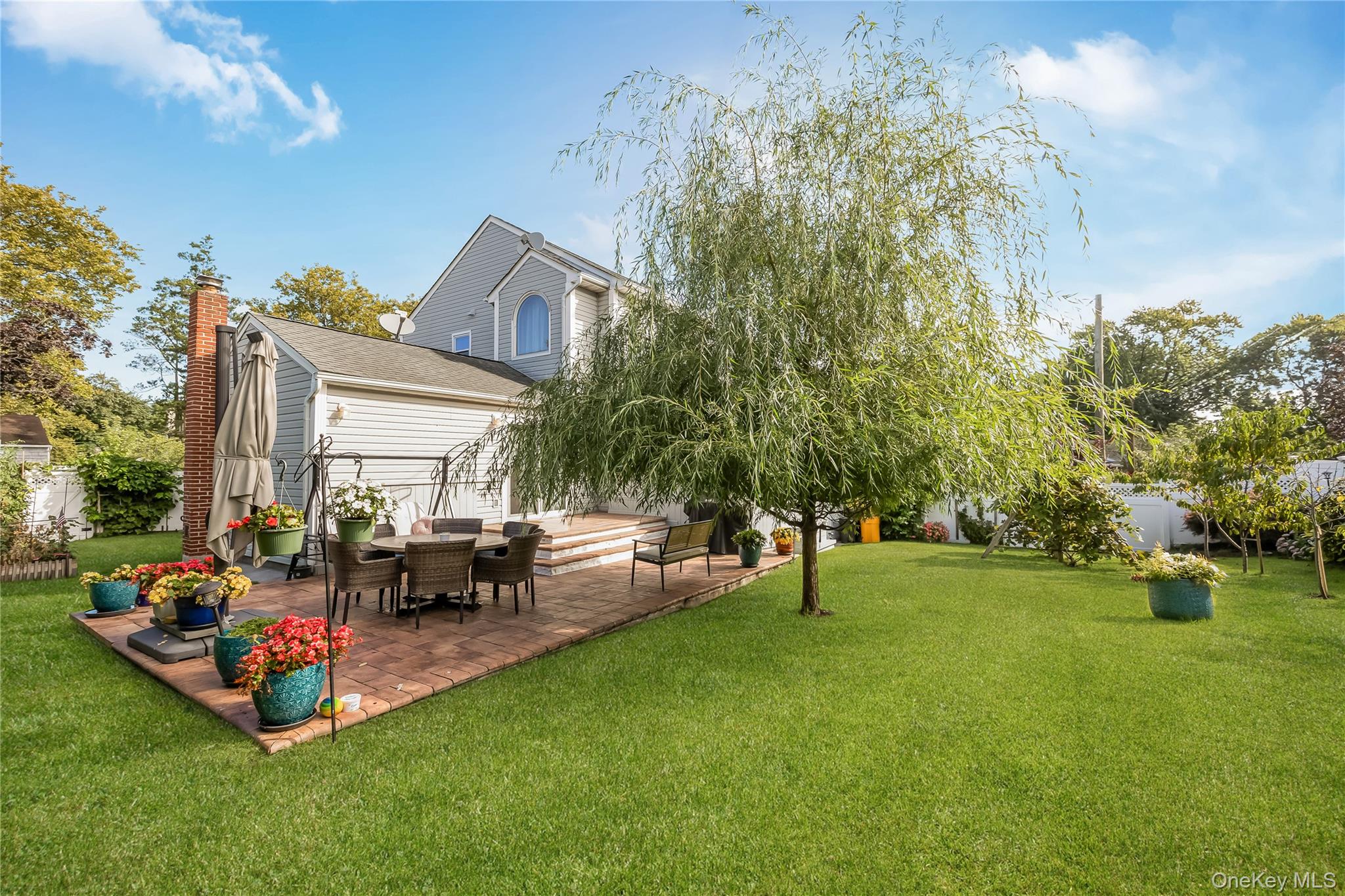 Farmingdale, New York, 11735, United States, 4 Bedrooms Bedrooms, ,3 BathroomsBathrooms,Residential,For Sale,1942122