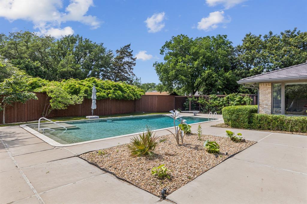 Dallas, Texas, 75229, United States, 5 Bedrooms Bedrooms, ,7 BathroomsBathrooms,Residential,For Sale,1821144