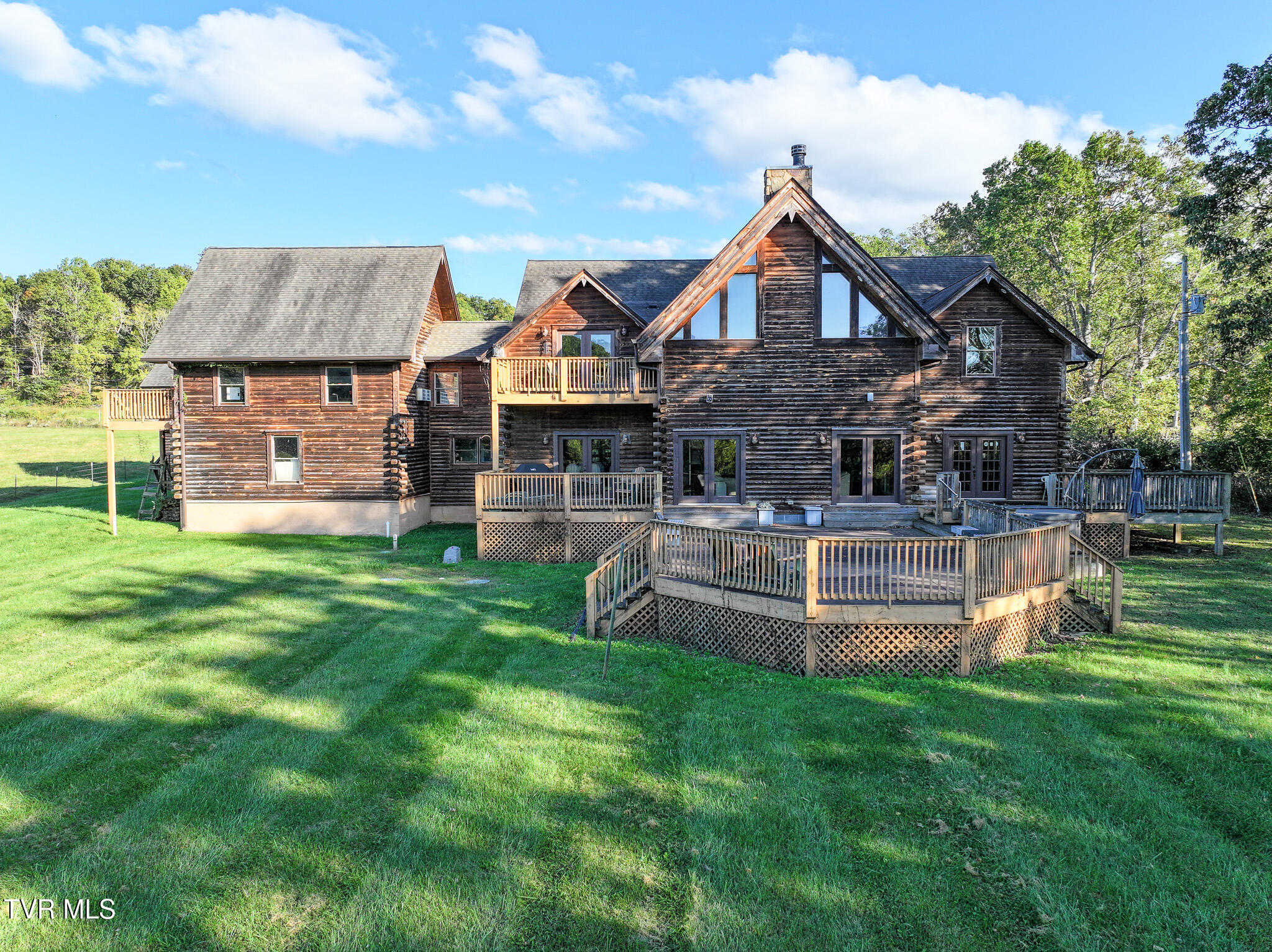 Greeneville, Tennessee, 37745, United States, 5 Bedrooms Bedrooms, ,4 BathroomsBathrooms,Residential,For Sale,1981962