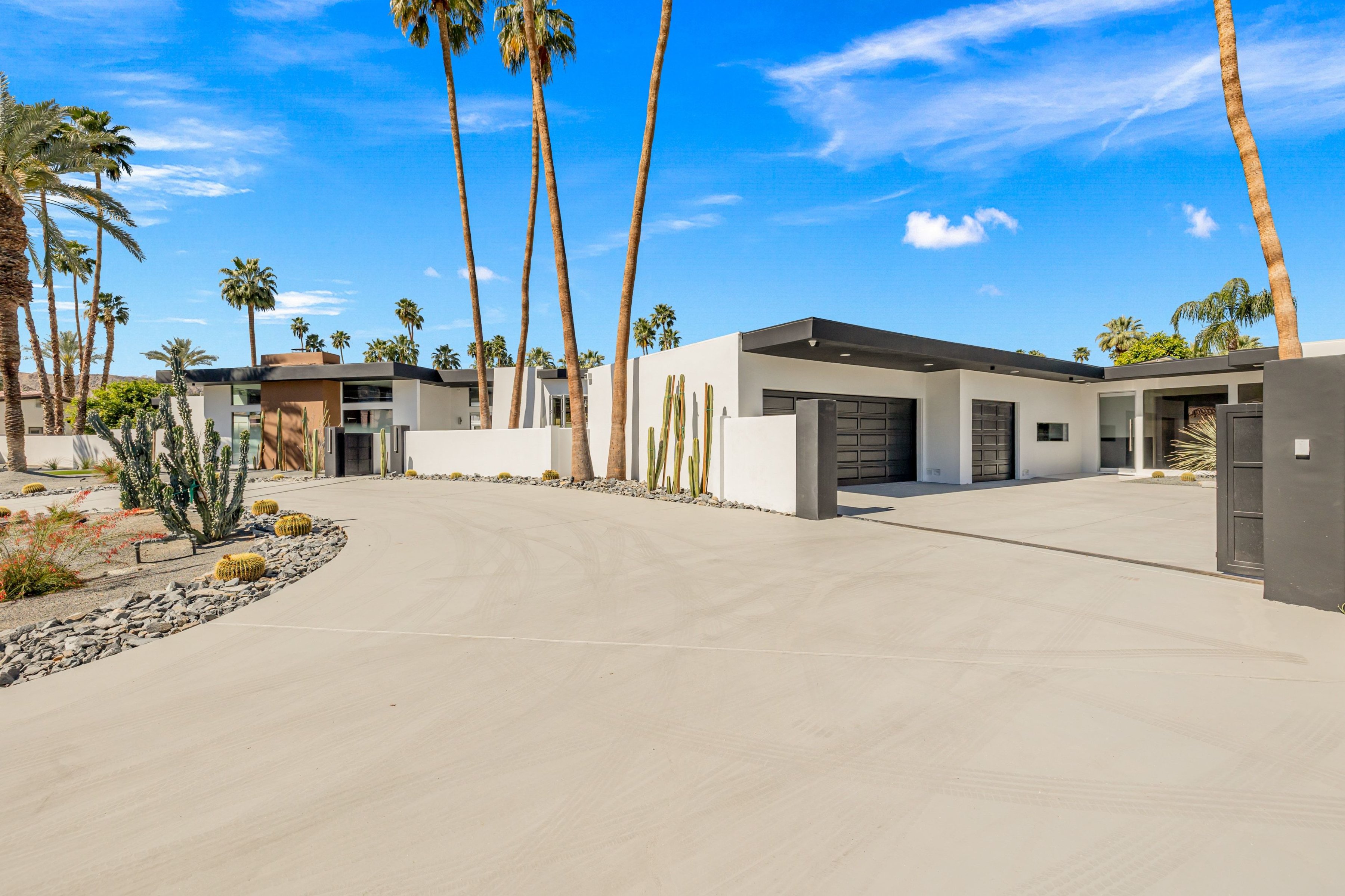  Custom Contemporary On Rare Double Indian Wells Lot - 物件實景