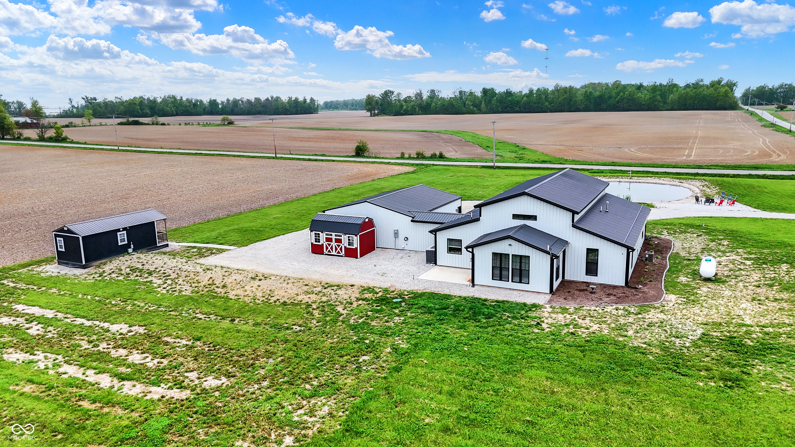 Marion, Indiana, 46952, United States, 5 Bedrooms Bedrooms, ,4 BathroomsBathrooms,Residential,For Sale,1915363